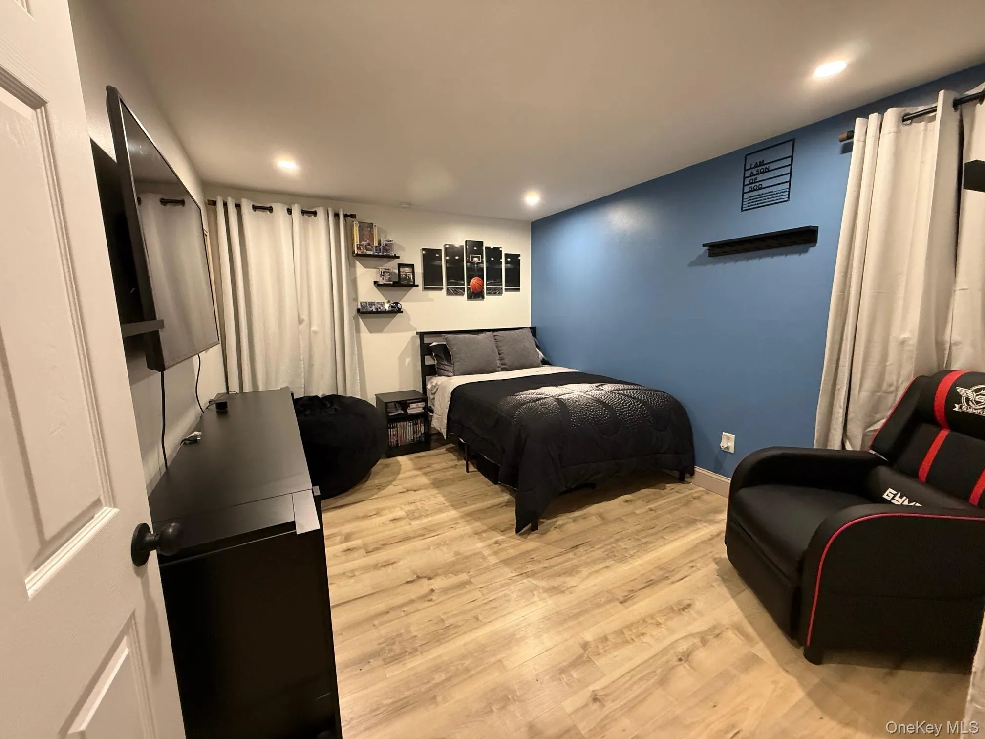 Bedroom Bedroom