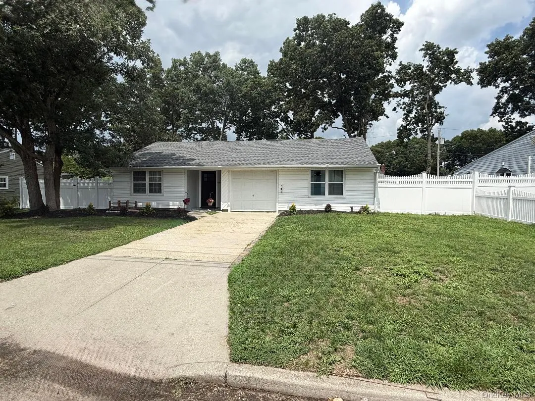 65 Biscayne Drive, Brookhaven, NY, 4 Bedrooms Bedrooms, 8 Rooms Rooms,2 BathroomsBathrooms,Residential,For Rent,Biscayne,0,1028828 65 Biscayne Drive, Brookhaven, NY, 4 Bedrooms Bedrooms, 8 Rooms Rooms,2 BathroomsBathrooms,Residential,For Rent,Biscayne,0,1028828
