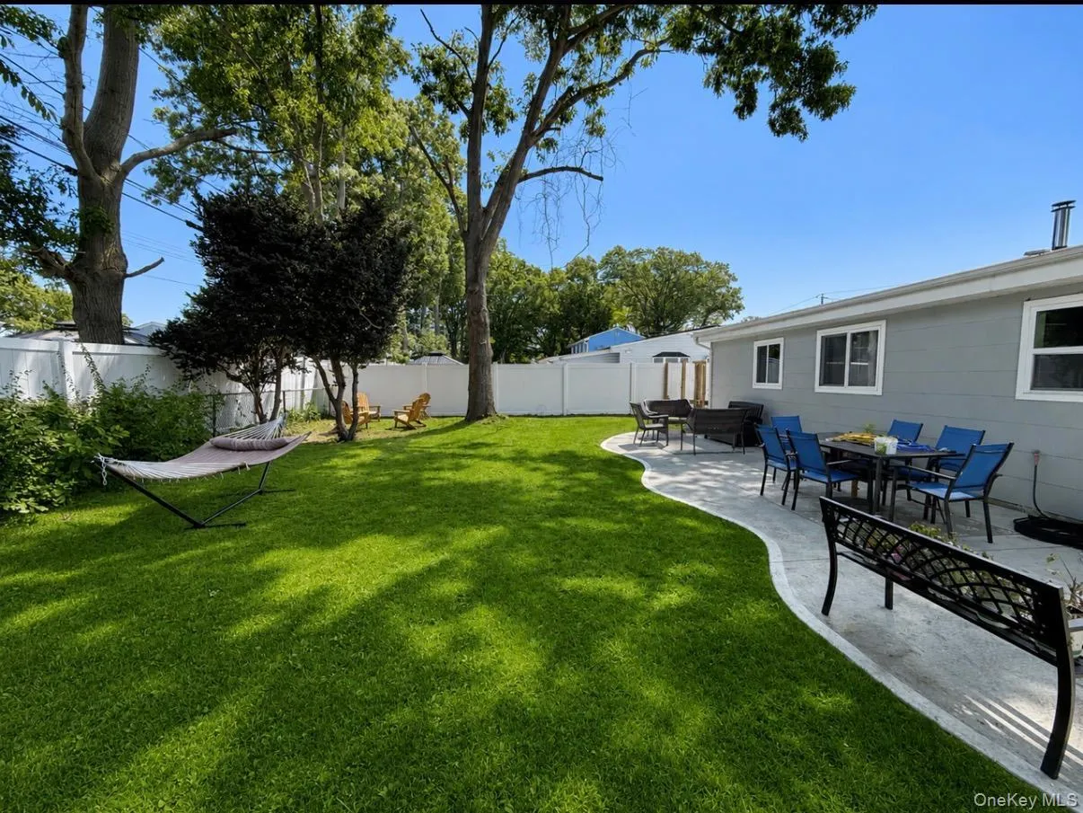 65 Biscayne Drive, Brookhaven, NY, 4 Bedrooms Bedrooms, 8 Rooms Rooms,2 BathroomsBathrooms,Residential,For Rent,Biscayne,0,1028828 65 Biscayne Drive, Brookhaven, NY, 4 Bedrooms Bedrooms, 8 Rooms Rooms,2 BathroomsBathrooms,Residential,For Rent,Biscayne,0,1028828