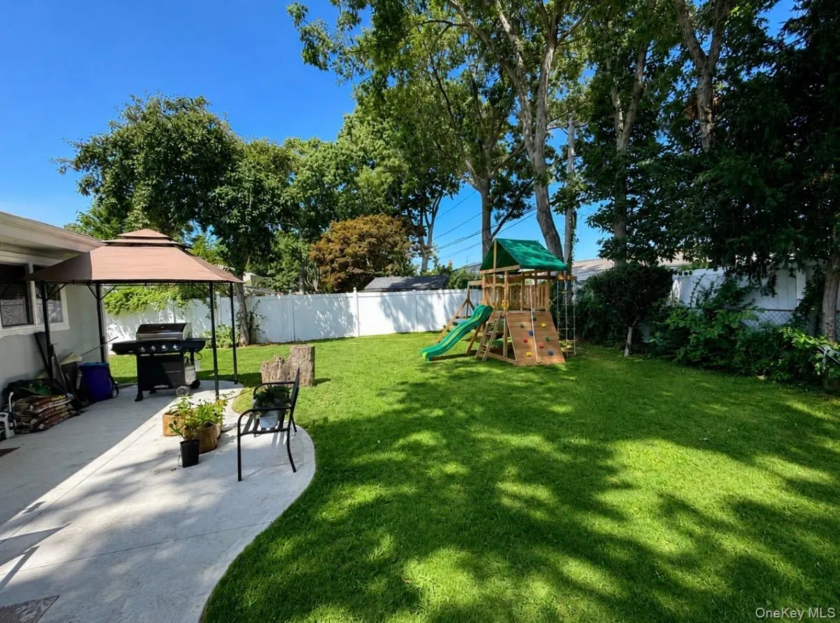 65 Biscayne Drive, Brookhaven, NY, 4 Bedrooms Bedrooms, 8 Rooms Rooms,2 BathroomsBathrooms,Residential,For Rent,Biscayne,0,1028828 65 Biscayne Drive, Brookhaven, NY, 4 Bedrooms Bedrooms, 8 Rooms Rooms,2 BathroomsBathrooms,Residential,For Rent,Biscayne,0,1028828