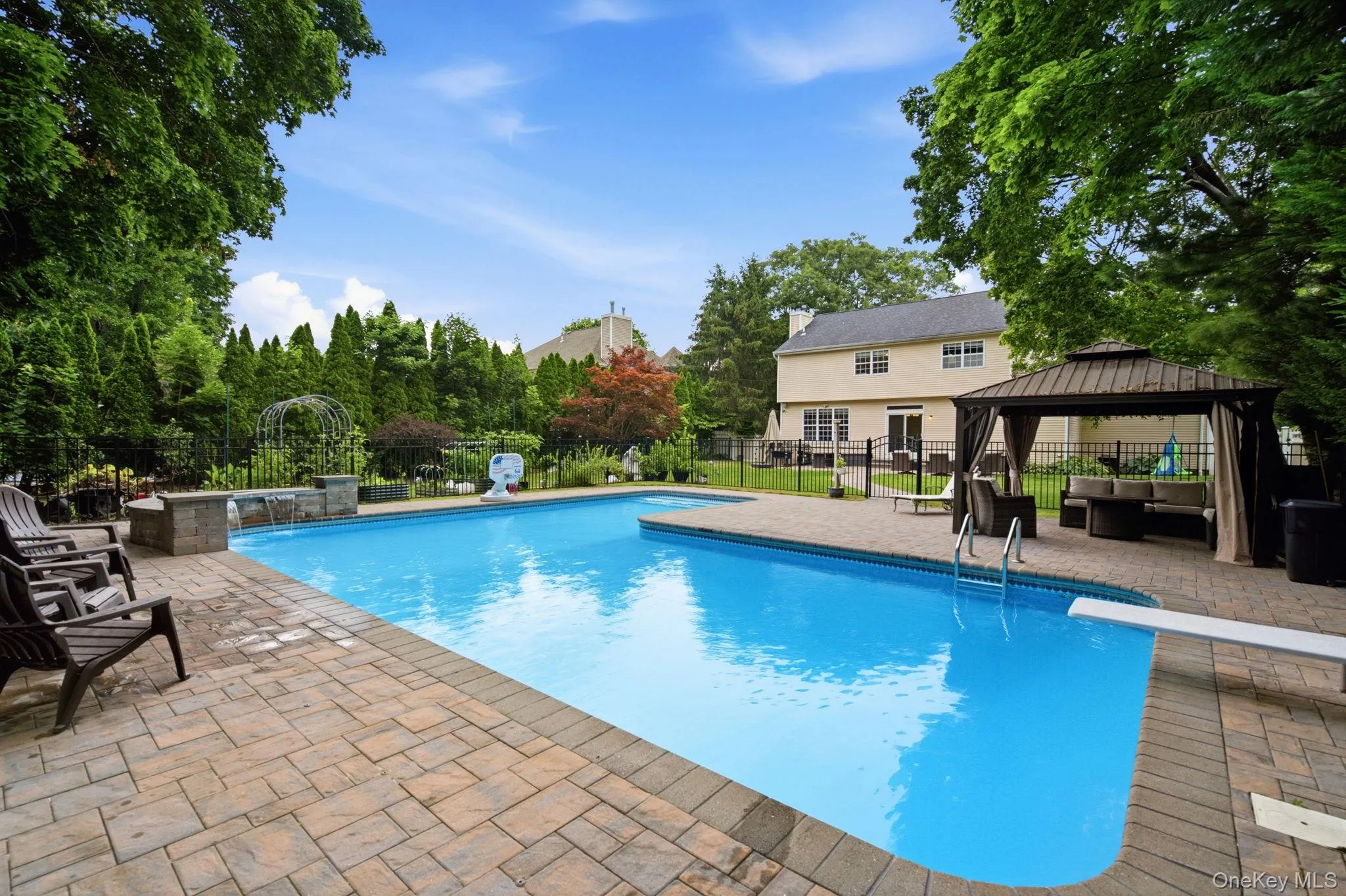 4 Patricks Way, Smithtown, NY, 4 Bedrooms Bedrooms, 10 Rooms Rooms,2 BathroomsBathrooms,Residential,For Rent,Patricks,0,1028829 4 Patricks Way, Smithtown, NY, 4 Bedrooms Bedrooms, 10 Rooms Rooms,2 BathroomsBathrooms,Residential,For Rent,Patricks,0,1028829