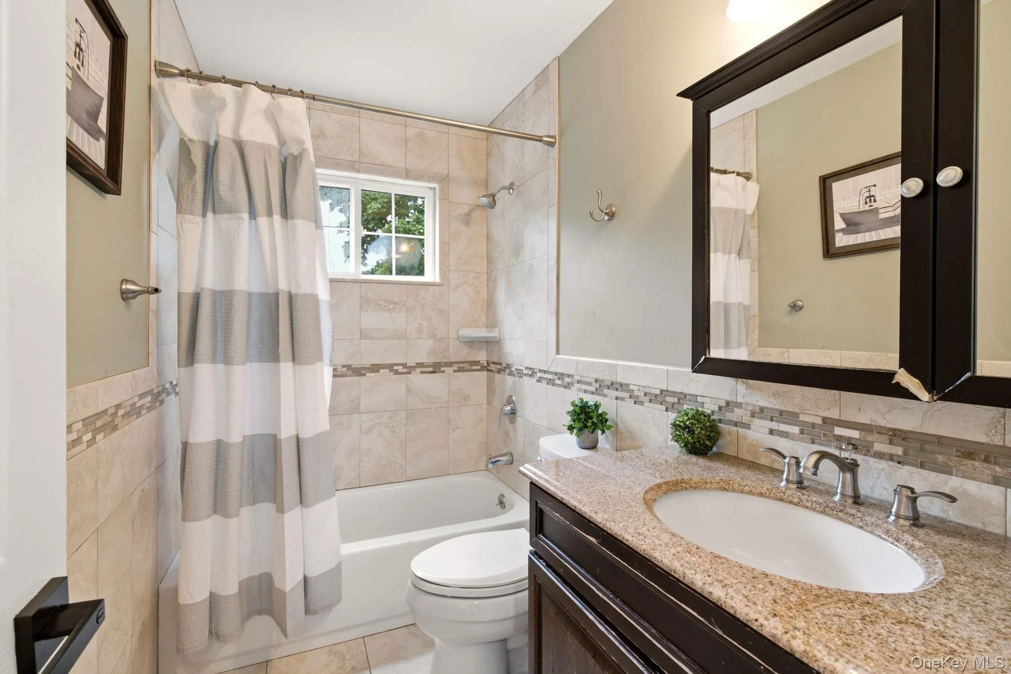4 Patricks Way, Smithtown, NY, 4 Bedrooms Bedrooms, 10 Rooms Rooms,2 BathroomsBathrooms,Residential,For Rent,Patricks,0,1028829 4 Patricks Way, Smithtown, NY, 4 Bedrooms Bedrooms, 10 Rooms Rooms,2 BathroomsBathrooms,Residential,For Rent,Patricks,0,1028829