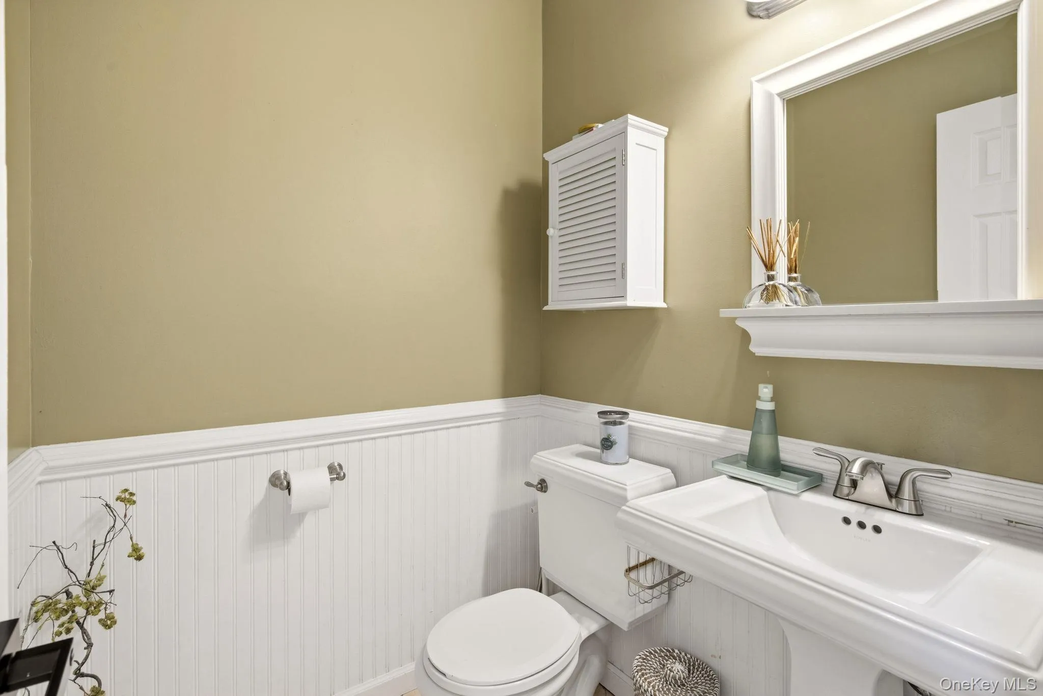 4 Patricks Way, Smithtown, NY, 4 Bedrooms Bedrooms, 10 Rooms Rooms,2 BathroomsBathrooms,Residential,For Rent,Patricks,0,1028829 4 Patricks Way, Smithtown, NY, 4 Bedrooms Bedrooms, 10 Rooms Rooms,2 BathroomsBathrooms,Residential,For Rent,Patricks,0,1028829