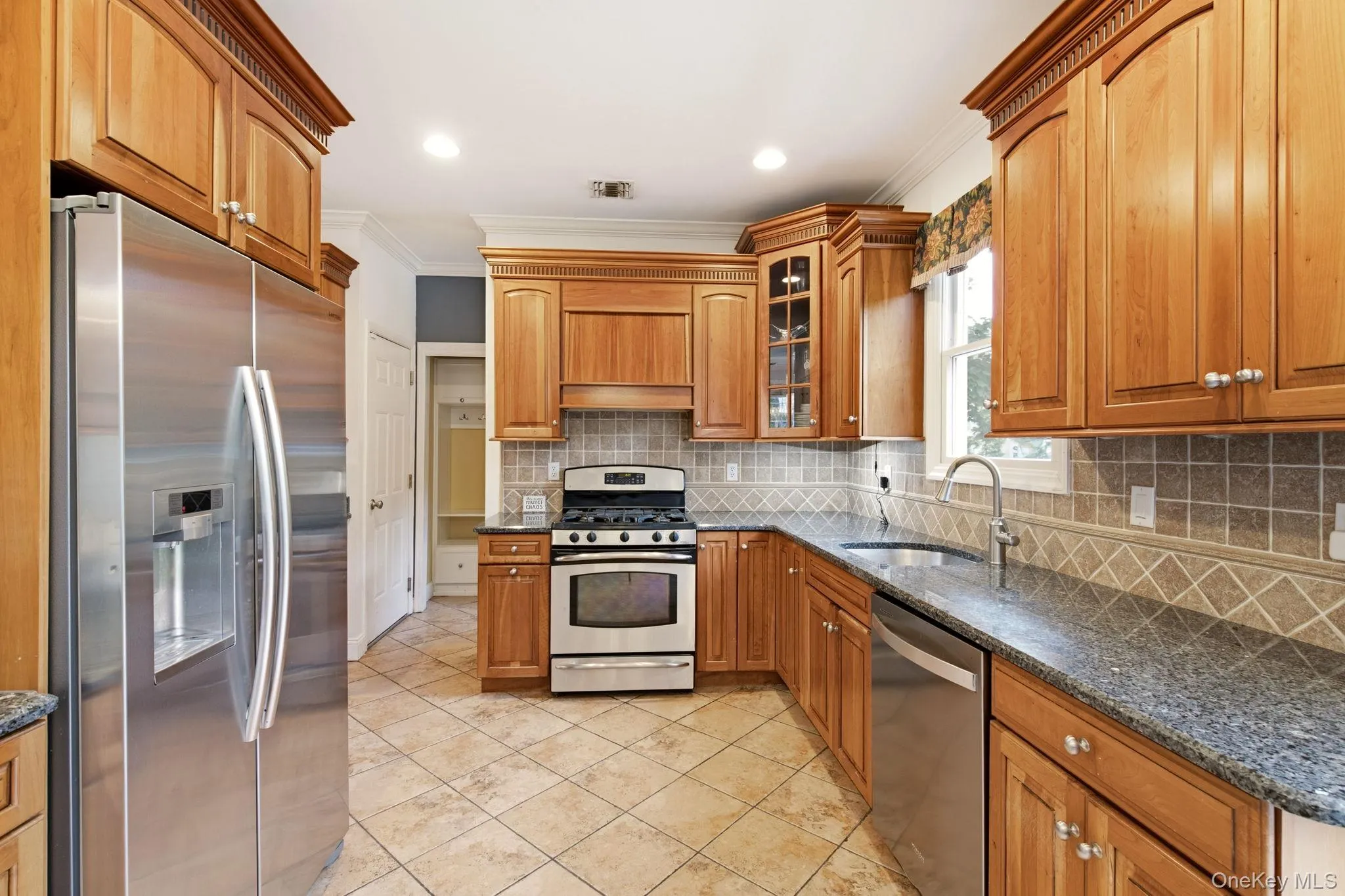 4 Patricks Way, Smithtown, NY, 4 Bedrooms Bedrooms, 10 Rooms Rooms,2 BathroomsBathrooms,Residential,For Rent,Patricks,0,1028829 4 Patricks Way, Smithtown, NY, 4 Bedrooms Bedrooms, 10 Rooms Rooms,2 BathroomsBathrooms,Residential,For Rent,Patricks,0,1028829