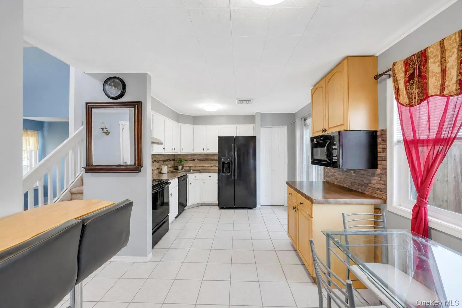 12 Handy Lane, Brookhaven, NY, 4 Bedrooms Bedrooms, 7 Rooms Rooms,3 BathroomsBathrooms,Residential,For Rent,Handy,0,1028835 12 Handy Lane, Brookhaven, NY, 4 Bedrooms Bedrooms, 7 Rooms Rooms,3 BathroomsBathrooms,Residential,For Rent,Handy,0,1028835