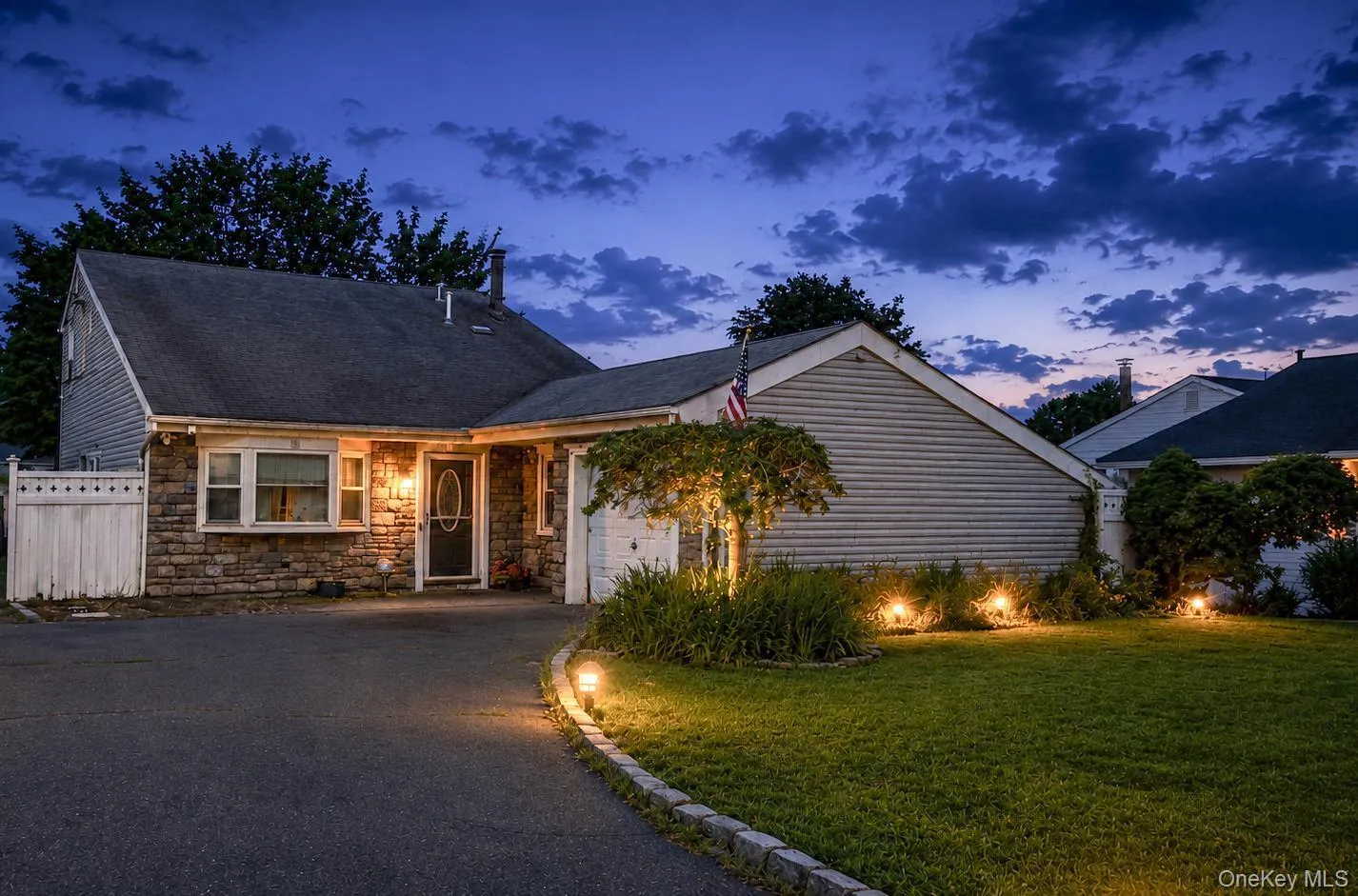 12 Handy Lane, Brookhaven, NY, 4 Bedrooms Bedrooms, 7 Rooms Rooms,3 BathroomsBathrooms,Residential,For Rent,Handy,0,1028835 12 Handy Lane, Brookhaven, NY, 4 Bedrooms Bedrooms, 7 Rooms Rooms,3 BathroomsBathrooms,Residential,For Rent,Handy,0,1028835