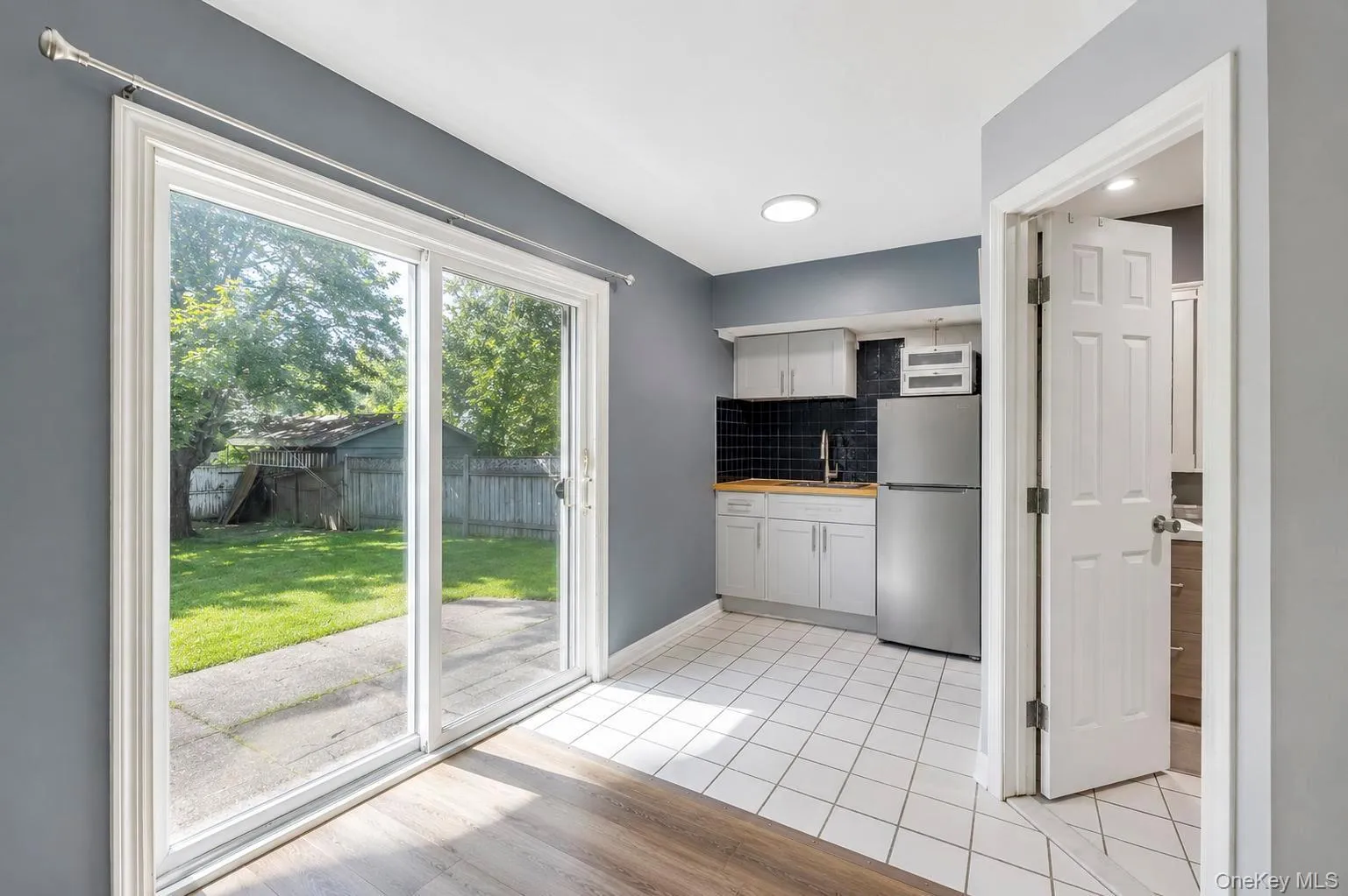 12 Handy Lane, Brookhaven, NY, 4 Bedrooms Bedrooms, 7 Rooms Rooms,3 BathroomsBathrooms,Residential,For Rent,Handy,0,1028835 12 Handy Lane, Brookhaven, NY, 4 Bedrooms Bedrooms, 7 Rooms Rooms,3 BathroomsBathrooms,Residential,For Rent,Handy,0,1028835