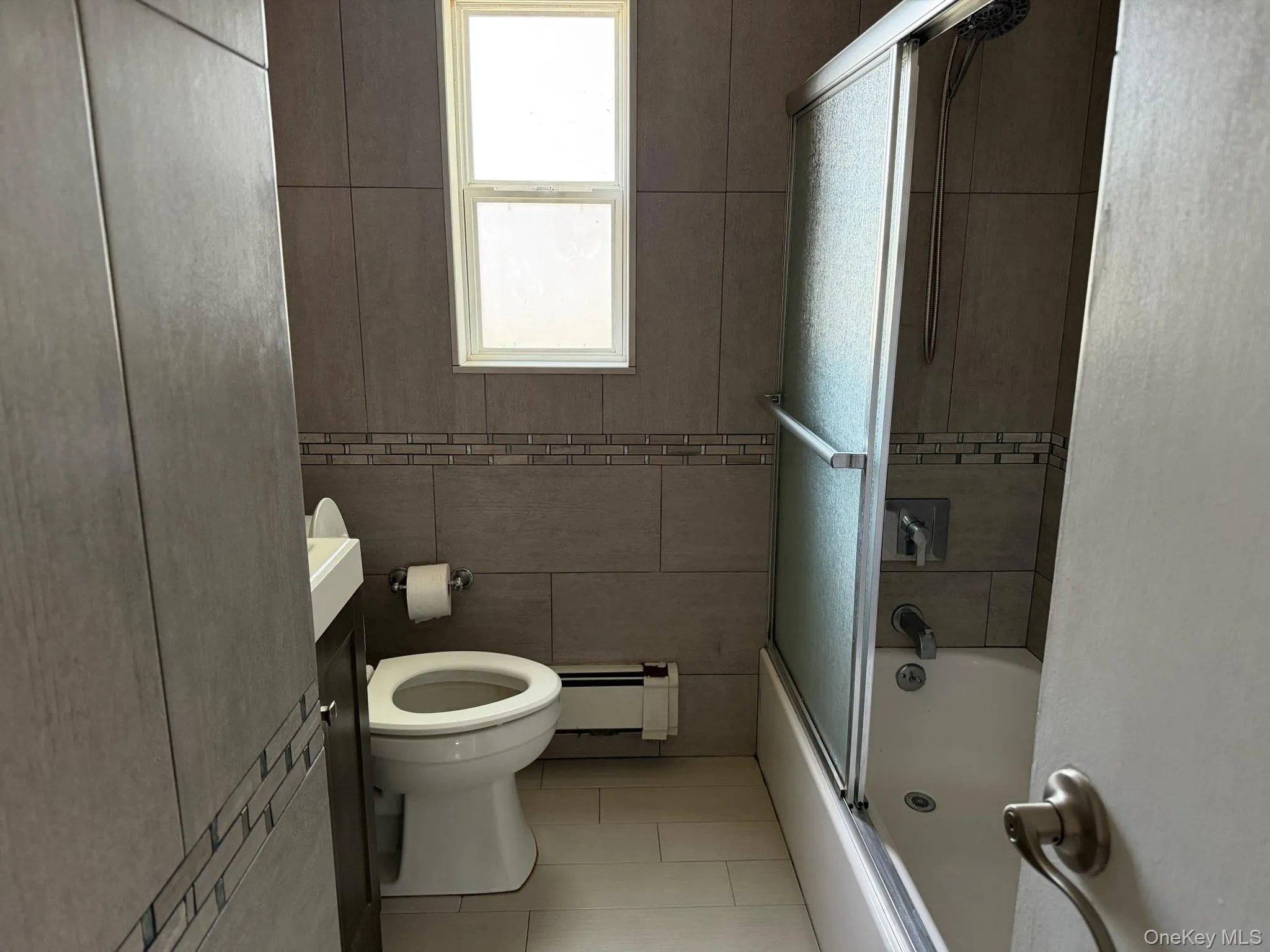 316 Fern Place, Oyster Bay, NY, 3 Bedrooms Bedrooms, 7 Rooms Rooms,1 BathroomBathrooms,Residential,For Rent,Fern,0,1028844 316 Fern Place, Oyster Bay, NY, 3 Bedrooms Bedrooms, 7 Rooms Rooms,1 BathroomBathrooms,Residential,For Rent,Fern,0,1028844