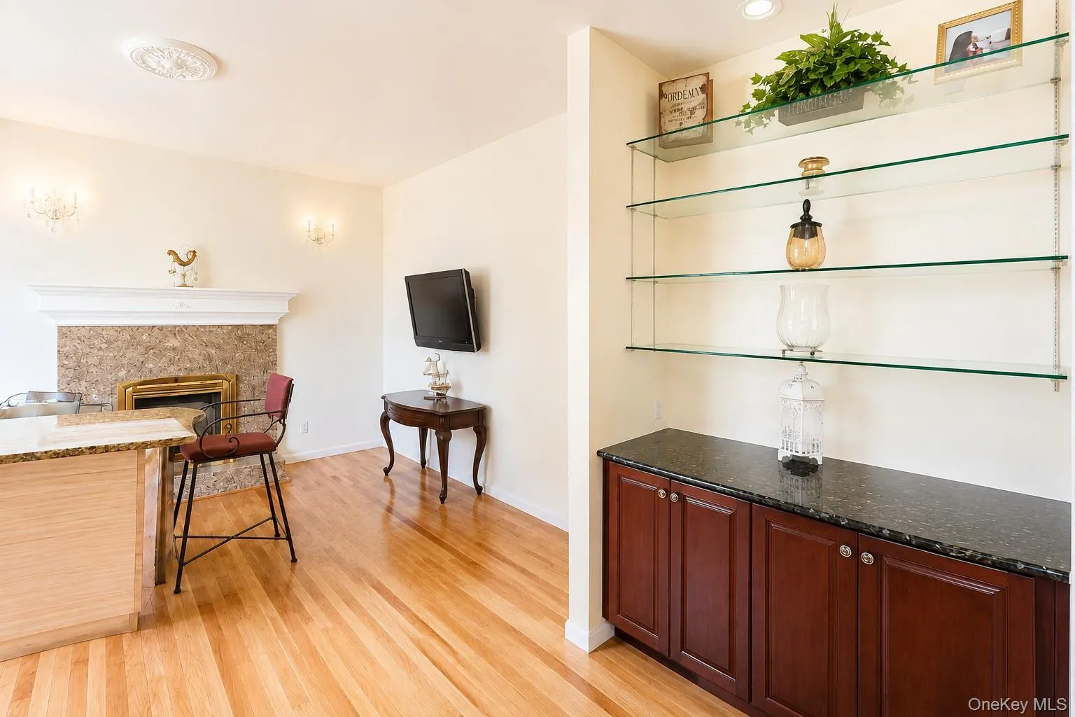 3 Dover Court, Riverhead, NY, 5 Bedrooms Bedrooms, 9 Rooms Rooms,3 BathroomsBathrooms,Residential,For Rent,Dover,0,1028845 3 Dover Court, Riverhead, NY, 5 Bedrooms Bedrooms, 9 Rooms Rooms,3 BathroomsBathrooms,Residential,For Rent,Dover,0,1028845