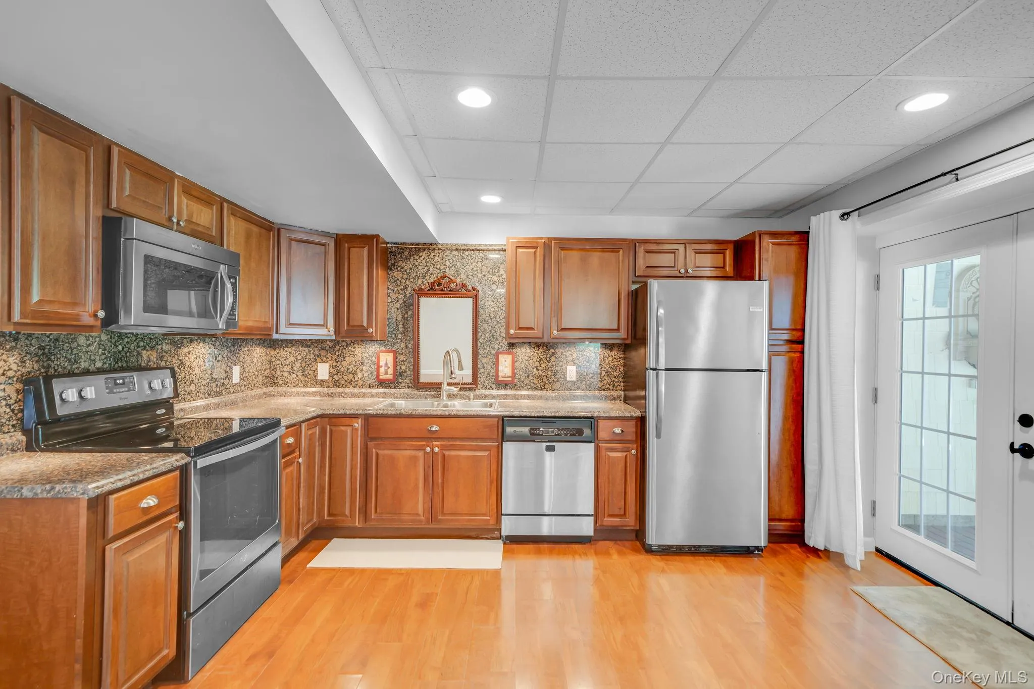 3 Dover Court, Riverhead, NY, 5 Bedrooms Bedrooms, 9 Rooms Rooms,3 BathroomsBathrooms,Residential,For Rent,Dover,0,1028845 3 Dover Court, Riverhead, NY, 5 Bedrooms Bedrooms, 9 Rooms Rooms,3 BathroomsBathrooms,Residential,For Rent,Dover,0,1028845