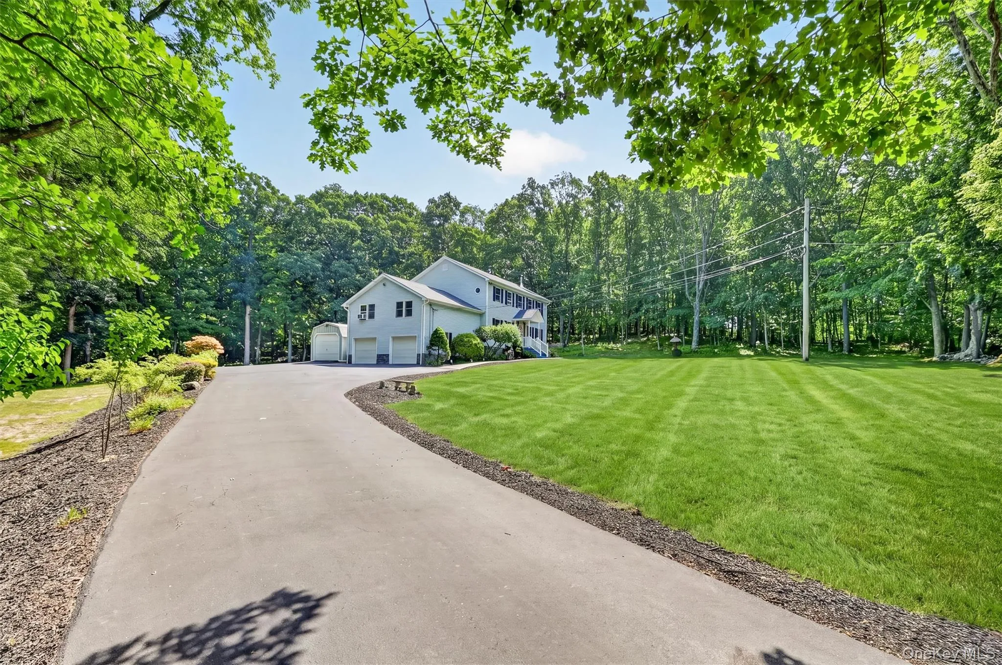 Driveway to home Driveway to home