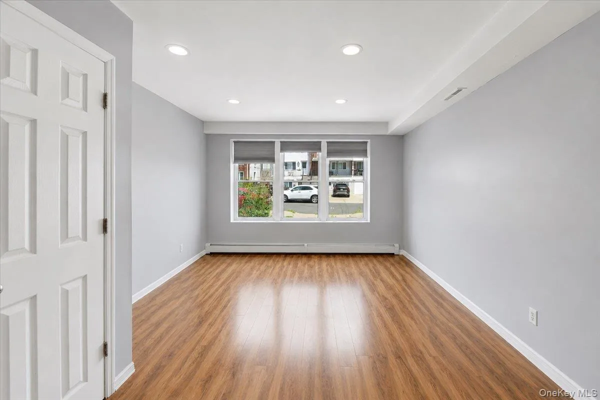 227 Calhoun Avenue, New York, NY, 3 Bedrooms Bedrooms, 7 Rooms Rooms,2 BathroomsBathrooms,Residential,For Rent,Calhoun,0,1028851 227 Calhoun Avenue, New York, NY, 3 Bedrooms Bedrooms, 7 Rooms Rooms,2 BathroomsBathrooms,Residential,For Rent,Calhoun,0,1028851