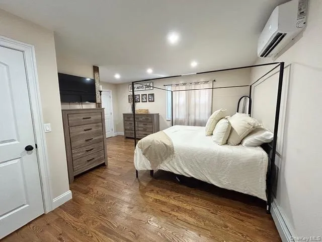 32 Morris Avenue, Brookhaven, NY, 4 Bedrooms Bedrooms, 9 Rooms Rooms,2 BathroomsBathrooms,Residential,For Rent,Morris,0,1028853 32 Morris Avenue, Brookhaven, NY, 4 Bedrooms Bedrooms, 9 Rooms Rooms,2 BathroomsBathrooms,Residential,For Rent,Morris,0,1028853