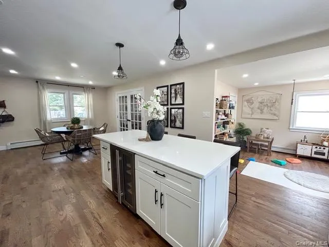 32 Morris Avenue, Brookhaven, NY, 4 Bedrooms Bedrooms, 9 Rooms Rooms,2 BathroomsBathrooms,Residential,For Rent,Morris,0,1028853 32 Morris Avenue, Brookhaven, NY, 4 Bedrooms Bedrooms, 9 Rooms Rooms,2 BathroomsBathrooms,Residential,For Rent,Morris,0,1028853