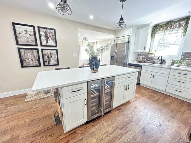 32 Morris Avenue, Brookhaven, NY, 4 Bedrooms Bedrooms, 9 Rooms Rooms,2 BathroomsBathrooms,Residential,For Rent,Morris,0,1028853 32 Morris Avenue, Brookhaven, NY, 4 Bedrooms Bedrooms, 9 Rooms Rooms,2 BathroomsBathrooms,Residential,For Rent,Morris,0,1028853