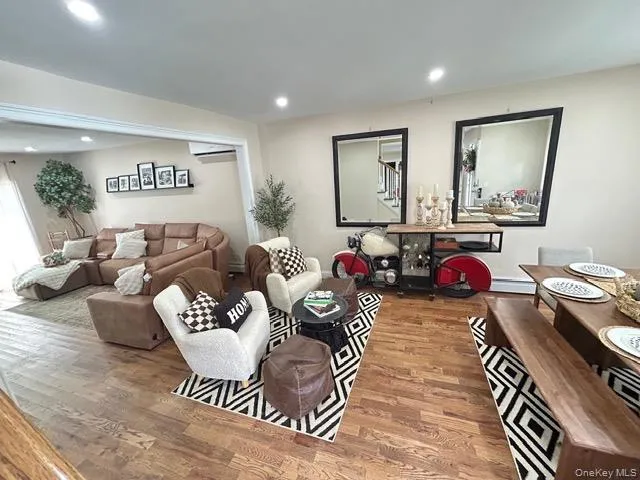 32 Morris Avenue, Brookhaven, NY, 4 Bedrooms Bedrooms, 9 Rooms Rooms,2 BathroomsBathrooms,Residential,For Rent,Morris,0,1028853 32 Morris Avenue, Brookhaven, NY, 4 Bedrooms Bedrooms, 9 Rooms Rooms,2 BathroomsBathrooms,Residential,For Rent,Morris,0,1028853