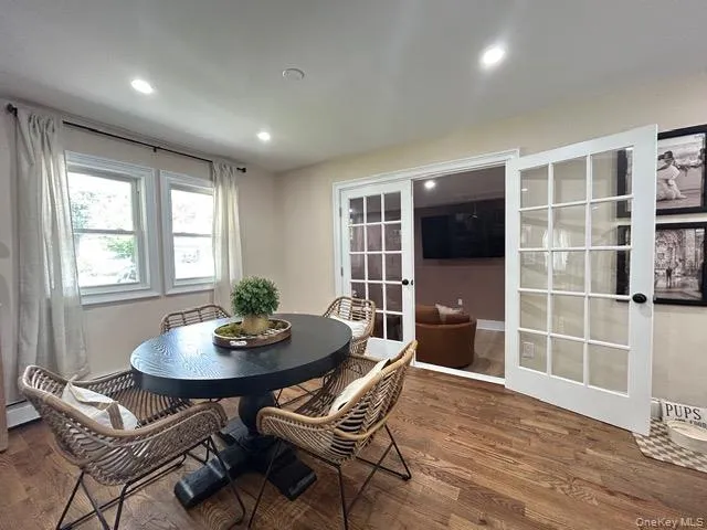 32 Morris Avenue, Brookhaven, NY, 4 Bedrooms Bedrooms, 9 Rooms Rooms,2 BathroomsBathrooms,Residential,For Rent,Morris,0,1028853 32 Morris Avenue, Brookhaven, NY, 4 Bedrooms Bedrooms, 9 Rooms Rooms,2 BathroomsBathrooms,Residential,For Rent,Morris,0,1028853
