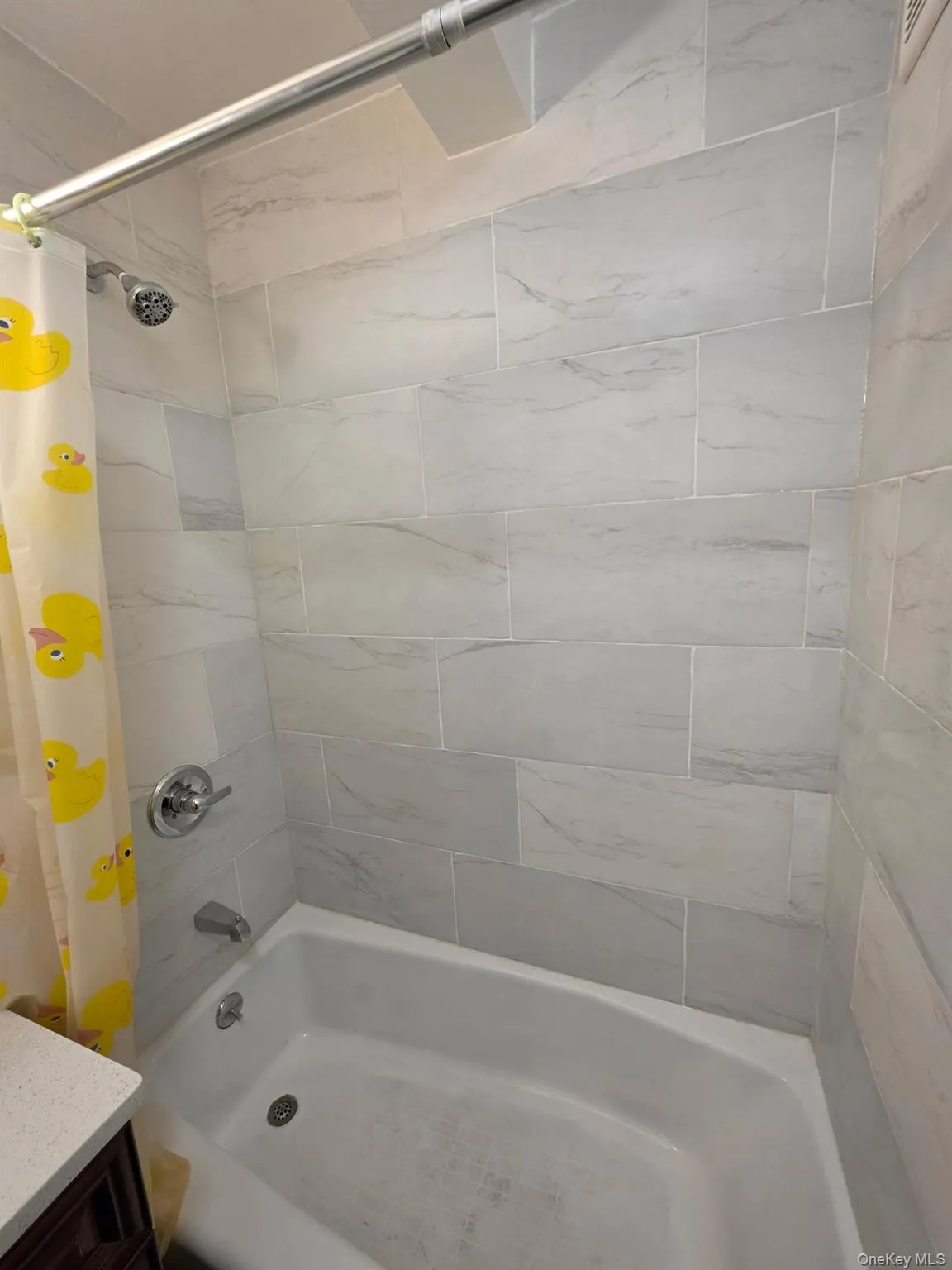 4125 Kissena Boulevard, New York, NY, 1 Bedroom Bedrooms, 3 Rooms Rooms,1 BathroomBathrooms,Residential Lease,For Rent,Kissena,0,1028855 4125 Kissena Boulevard, New York, NY, 1 Bedroom Bedrooms, 3 Rooms Rooms,1 BathroomBathrooms,Residential Lease,For Rent,Kissena,0,1028855