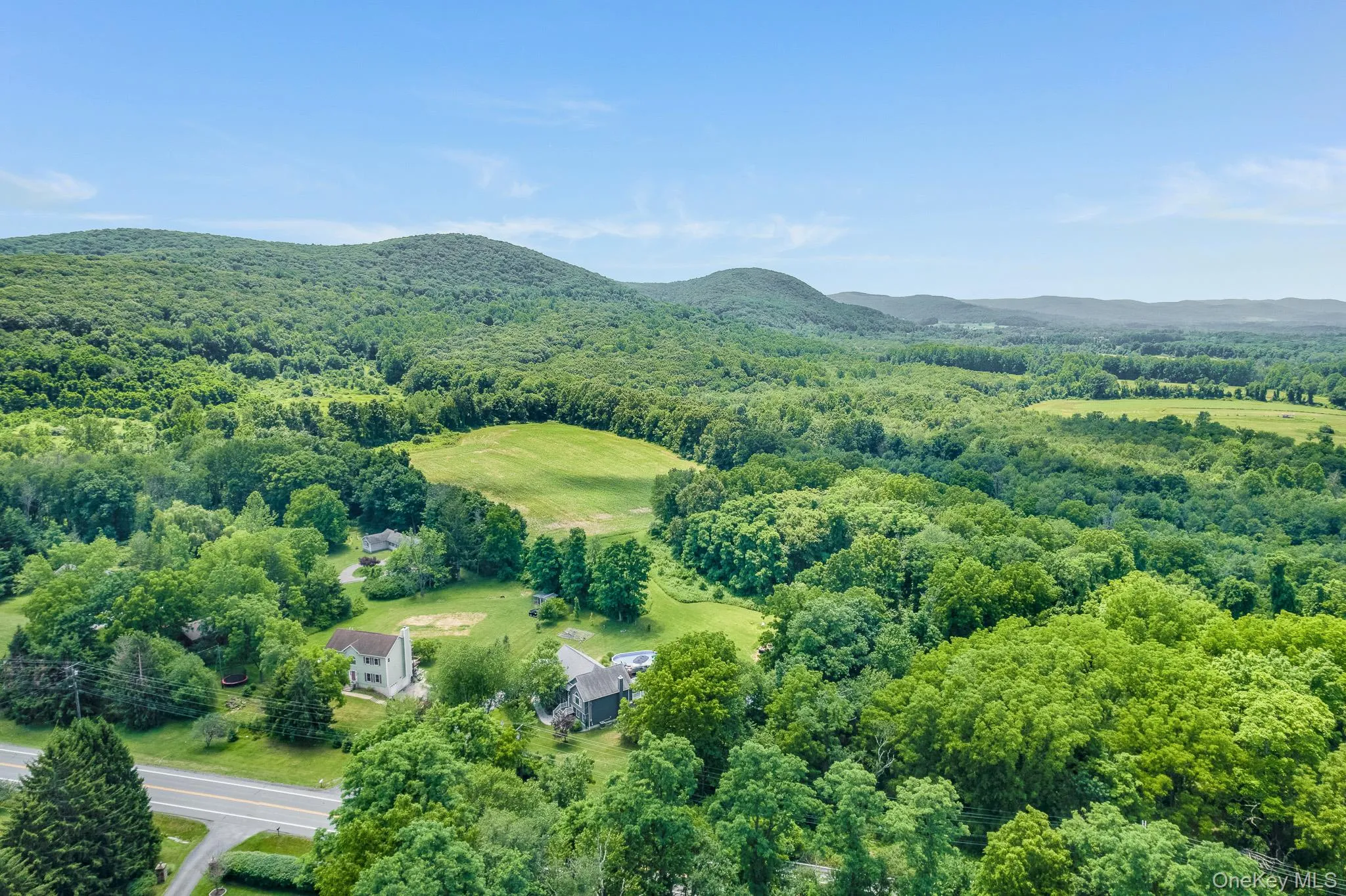 3200 Route 52, East Fishkill, NY, 3 Bedrooms Bedrooms, 10 Rooms Rooms,3 BathroomsBathrooms,Residential,For Rent,Route 52,0,1028860 3200 Route 52, East Fishkill, NY, 3 Bedrooms Bedrooms, 10 Rooms Rooms,3 BathroomsBathrooms,Residential,For Rent,Route 52,0,1028860
