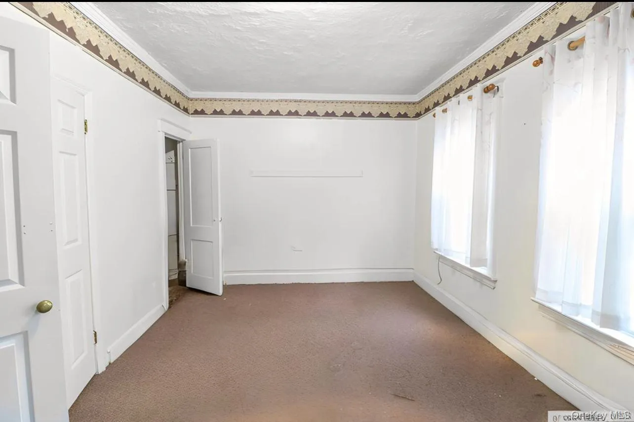 1643 Lurting Avenue, New York, NY, 3 Bedrooms Bedrooms, 6 Rooms Rooms,1 BathroomBathrooms,Residential Lease,For Rent,Lurting Avenue,0,1028862 1643 Lurting Avenue, New York, NY, 3 Bedrooms Bedrooms, 6 Rooms Rooms,1 BathroomBathrooms,Residential Lease,For Rent,Lurting Avenue,0,1028862