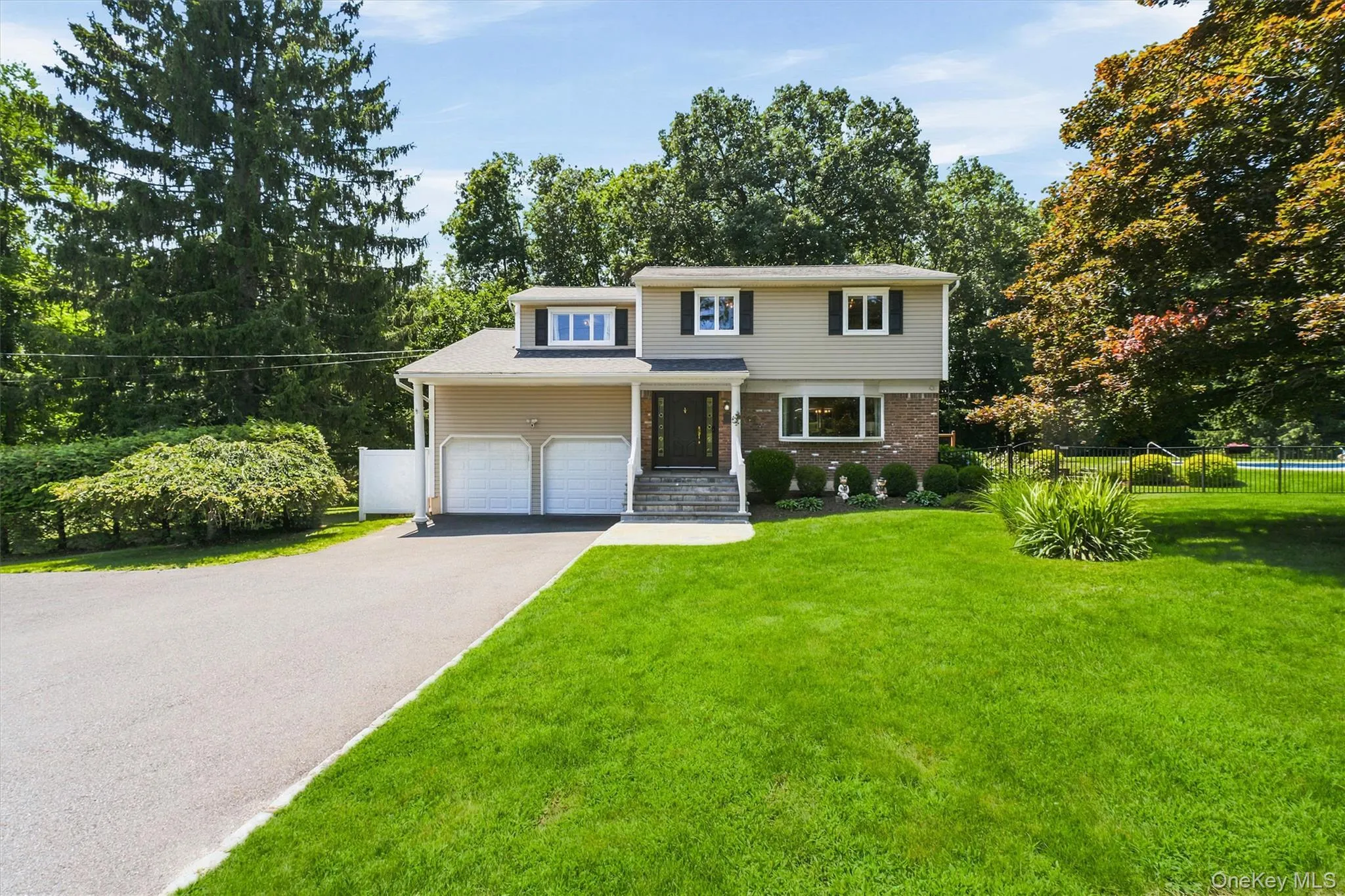 This is a lovely Classic Side Hall Colonial w/4 Bedrooms, 2.5 Baths, Livingroom, Dining room, Family Room, Finished Basement Area, Garage & UPDATED! This is a lovely Classic Side Hall Colonial w/4 Bedrooms, 2.5 Baths, Livingroom, Dining room, Family Room, Finished Basement Area, Garage & UPDATED!