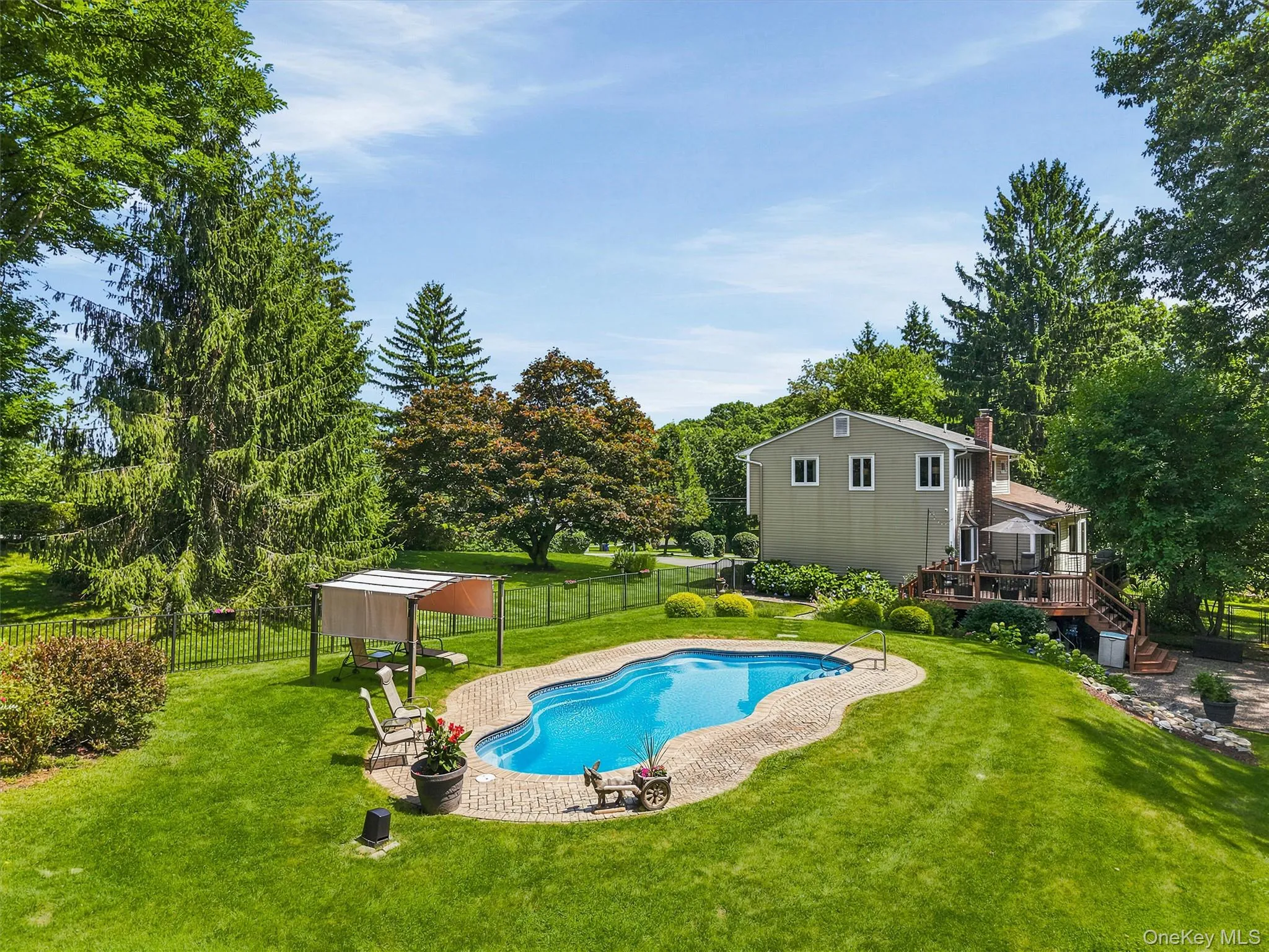 1.38 Acres of beautiful property - very well maintained. 1.38 Acres of beautiful property - very well maintained.