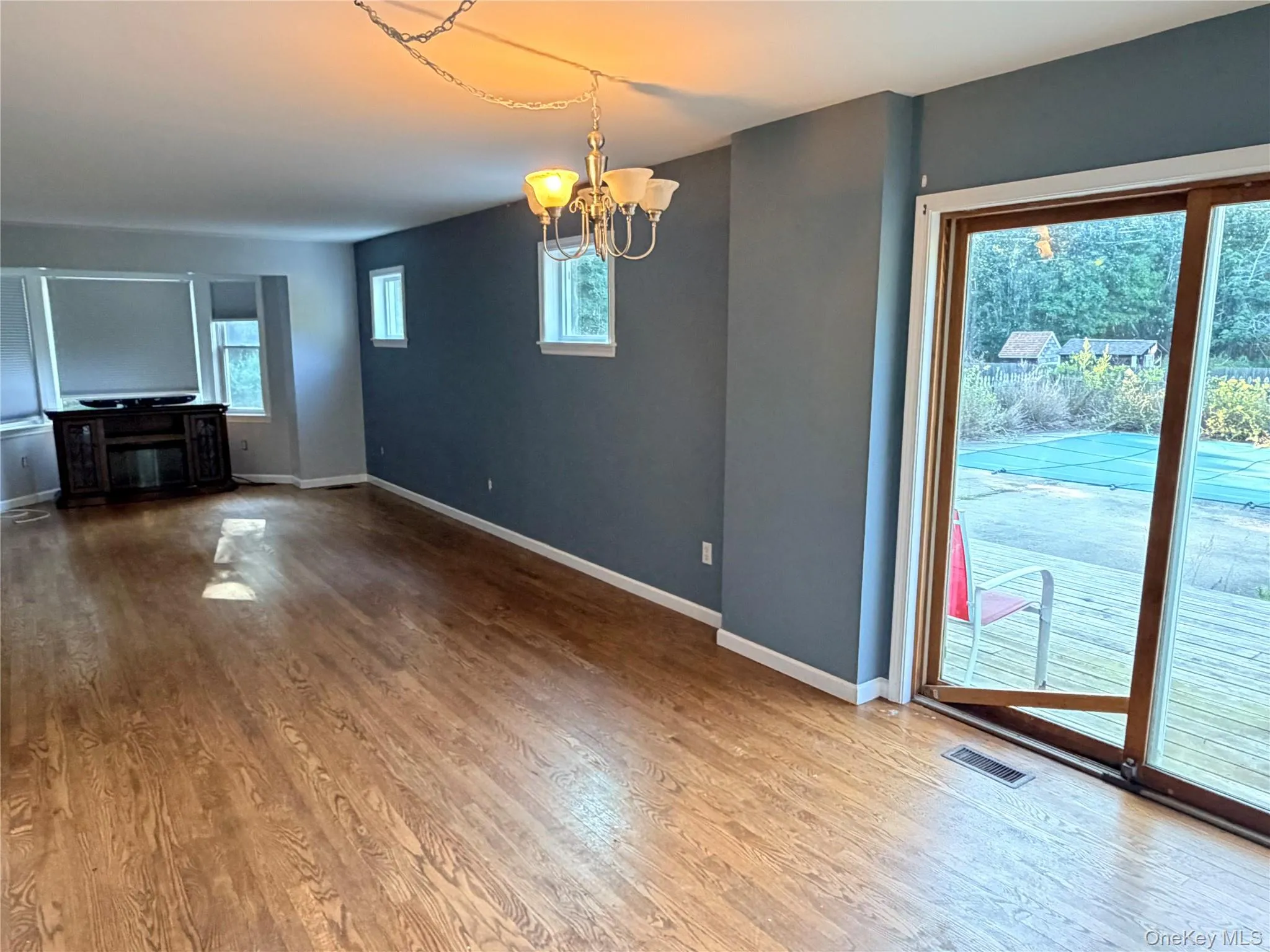484 Magee Street, Southampton, NY, 5 Bedrooms Bedrooms, 7 Rooms Rooms,2 BathroomsBathrooms,Residential Lease,For Rent,Magee,0,1028865 484 Magee Street, Southampton, NY, 5 Bedrooms Bedrooms, 7 Rooms Rooms,2 BathroomsBathrooms,Residential Lease,For Rent,Magee,0,1028865