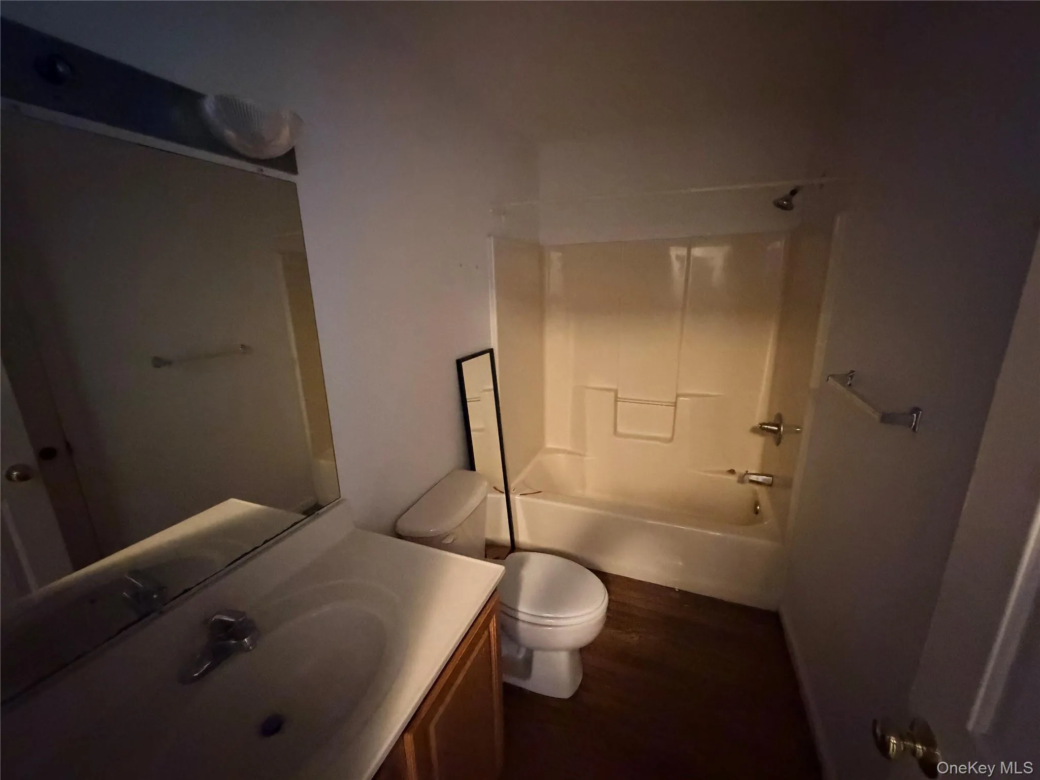 484 Magee Street, Southampton, NY, 5 Bedrooms Bedrooms, 7 Rooms Rooms,2 BathroomsBathrooms,Residential Lease,For Rent,Magee,0,1028865 484 Magee Street, Southampton, NY, 5 Bedrooms Bedrooms, 7 Rooms Rooms,2 BathroomsBathrooms,Residential Lease,For Rent,Magee,0,1028865