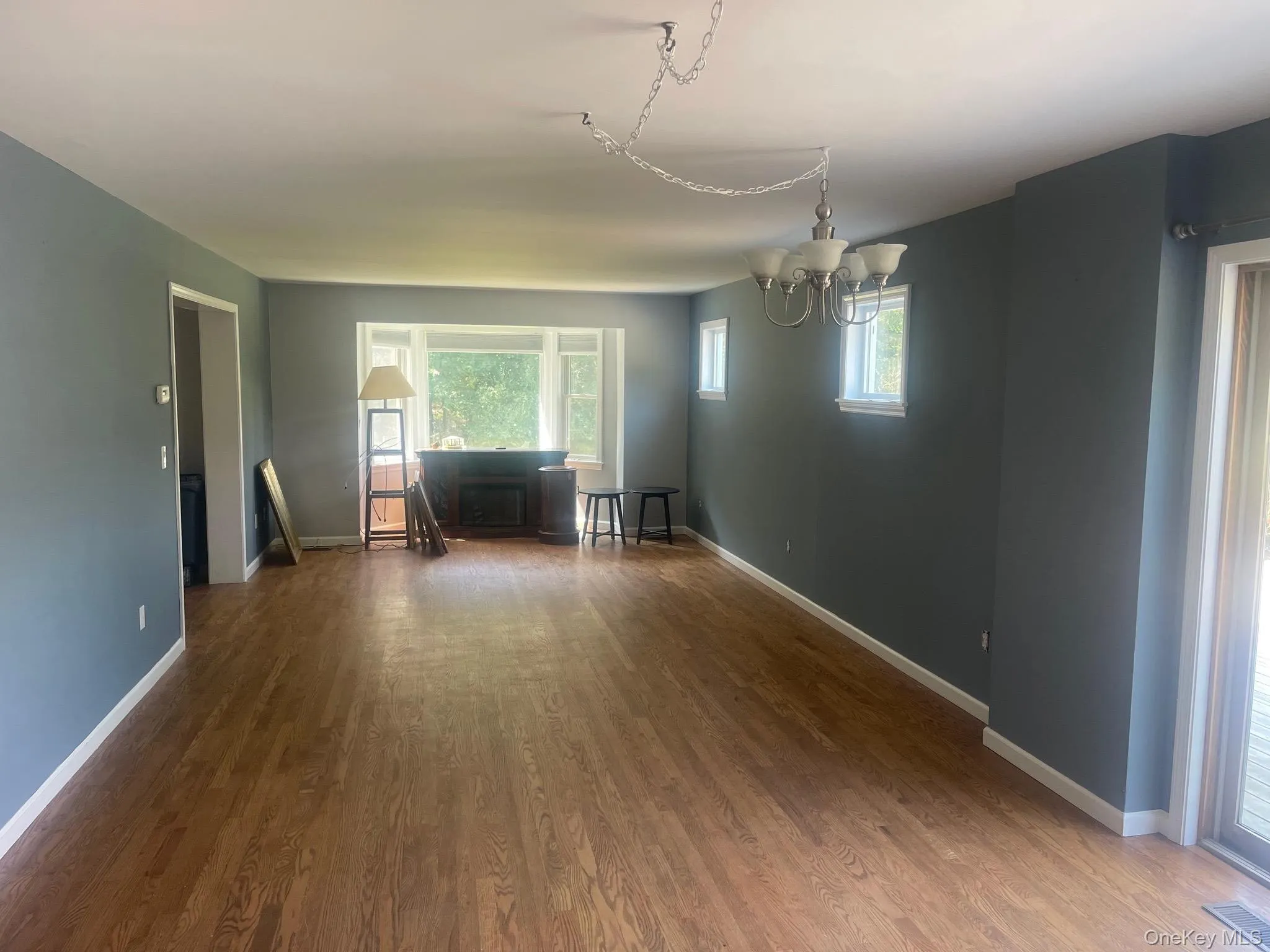 484 Magee Street, Southampton, NY, 5 Bedrooms Bedrooms, 7 Rooms Rooms,2 BathroomsBathrooms,Residential Lease,For Rent,Magee,0,1028865 484 Magee Street, Southampton, NY, 5 Bedrooms Bedrooms, 7 Rooms Rooms,2 BathroomsBathrooms,Residential Lease,For Rent,Magee,0,1028865
