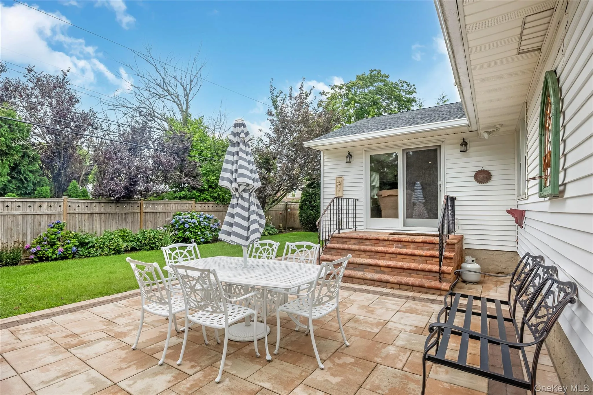 65 Colonial Drive, Oyster Bay, NY, 3 Bedrooms Bedrooms, 7 Rooms Rooms,2 BathroomsBathrooms,Residential,For Rent,Colonial,0,1028867 65 Colonial Drive, Oyster Bay, NY, 3 Bedrooms Bedrooms, 7 Rooms Rooms,2 BathroomsBathrooms,Residential,For Rent,Colonial,0,1028867