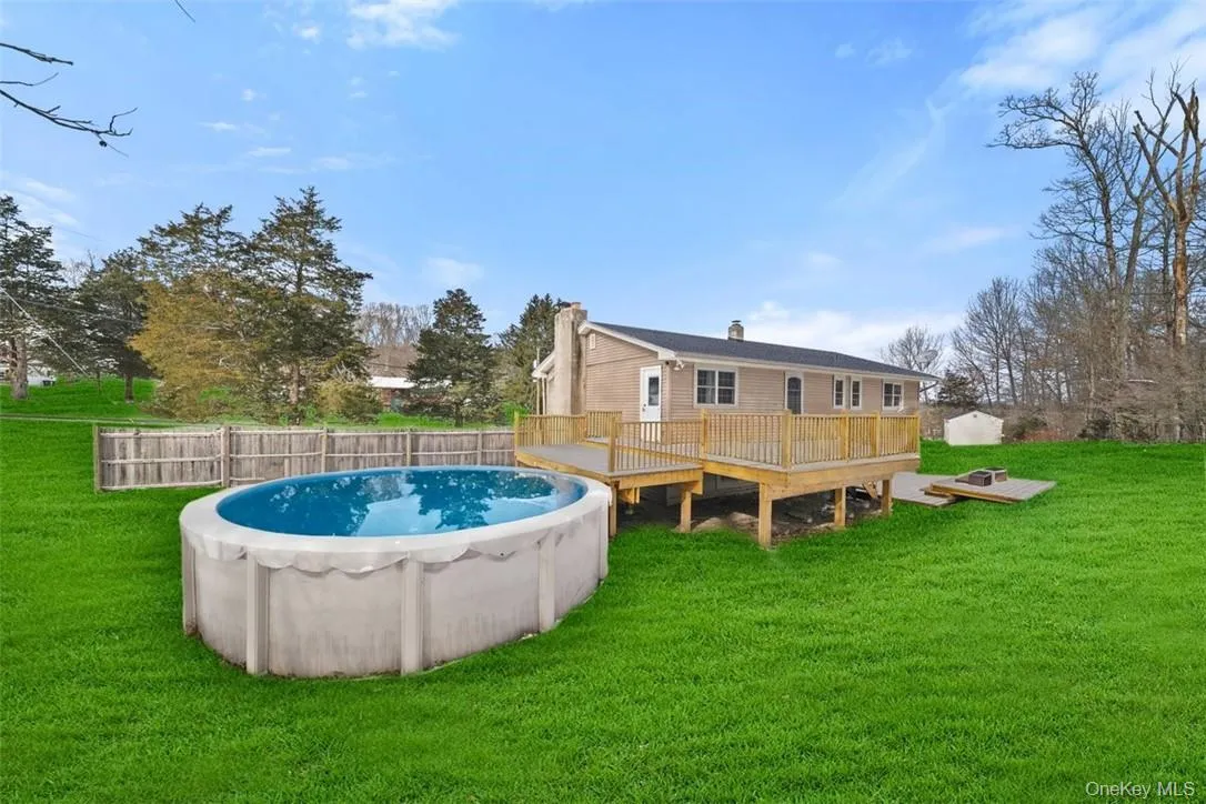 Backyard w/ pool Backyard w/ pool