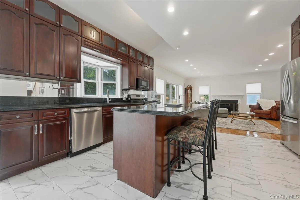 7 Laurel Lane, North Hempstead, NY, 4 Bedrooms Bedrooms, 8 Rooms Rooms,2 BathroomsBathrooms,Residential,For Rent,Laurel,0,1028873 7 Laurel Lane, North Hempstead, NY, 4 Bedrooms Bedrooms, 8 Rooms Rooms,2 BathroomsBathrooms,Residential,For Rent,Laurel,0,1028873