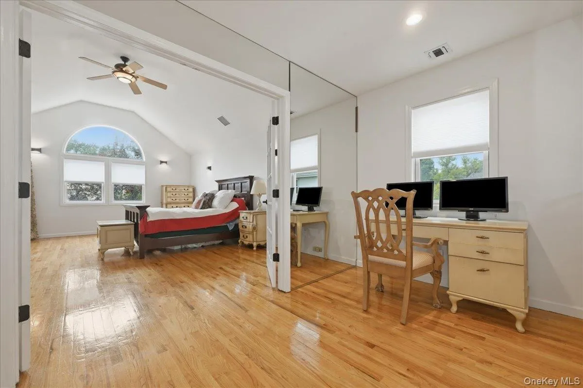 7 Laurel Lane, North Hempstead, NY, 4 Bedrooms Bedrooms, 8 Rooms Rooms,2 BathroomsBathrooms,Residential,For Rent,Laurel,0,1028873 7 Laurel Lane, North Hempstead, NY, 4 Bedrooms Bedrooms, 8 Rooms Rooms,2 BathroomsBathrooms,Residential,For Rent,Laurel,0,1028873