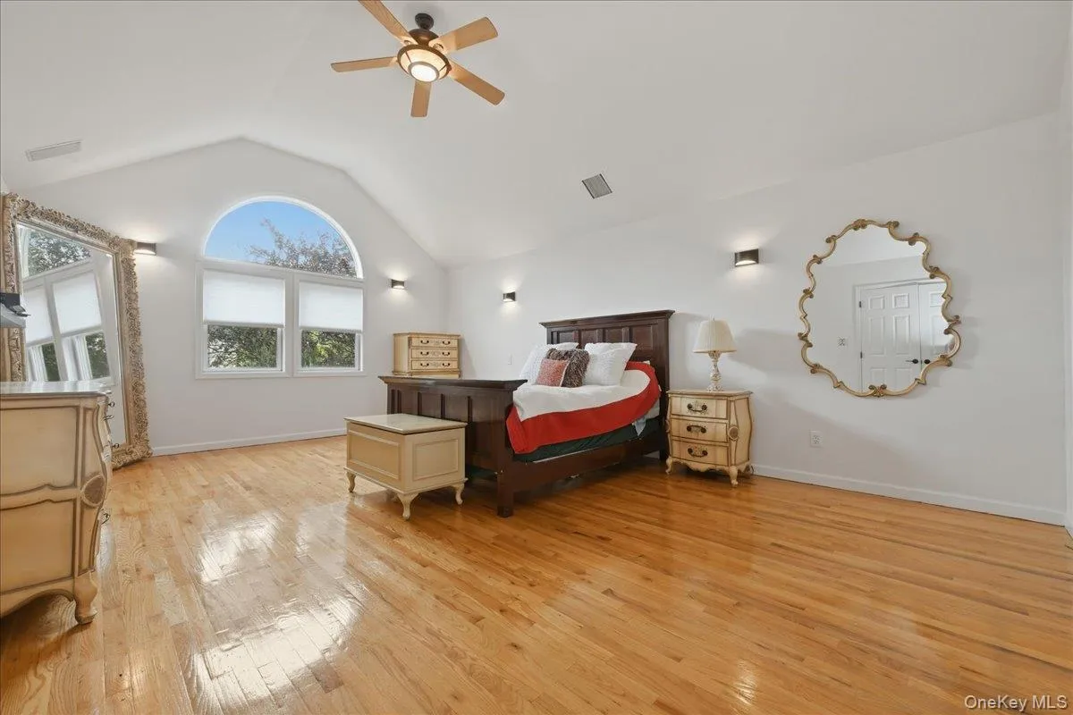 7 Laurel Lane, North Hempstead, NY, 4 Bedrooms Bedrooms, 8 Rooms Rooms,2 BathroomsBathrooms,Residential,For Rent,Laurel,0,1028873 7 Laurel Lane, North Hempstead, NY, 4 Bedrooms Bedrooms, 8 Rooms Rooms,2 BathroomsBathrooms,Residential,For Rent,Laurel,0,1028873