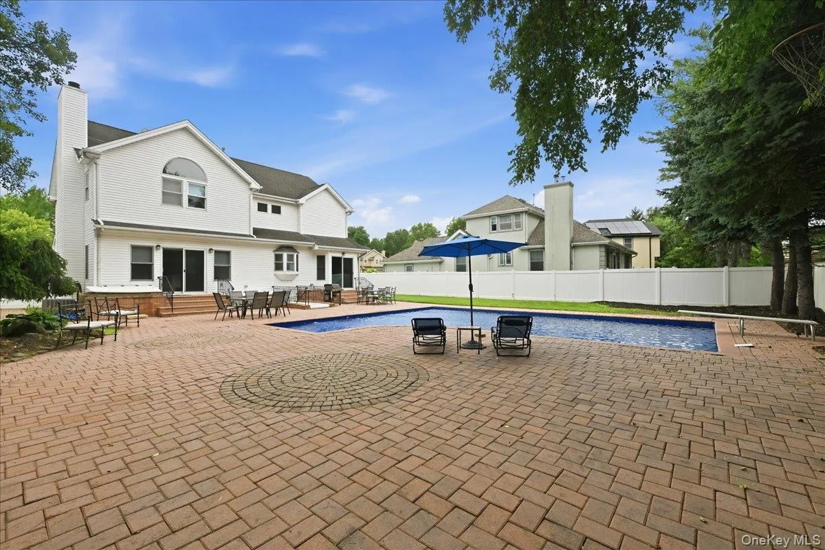 7 Laurel Lane, North Hempstead, NY, 4 Bedrooms Bedrooms, 8 Rooms Rooms,2 BathroomsBathrooms,Residential,For Rent,Laurel,0,1028873 7 Laurel Lane, North Hempstead, NY, 4 Bedrooms Bedrooms, 8 Rooms Rooms,2 BathroomsBathrooms,Residential,For Rent,Laurel,0,1028873