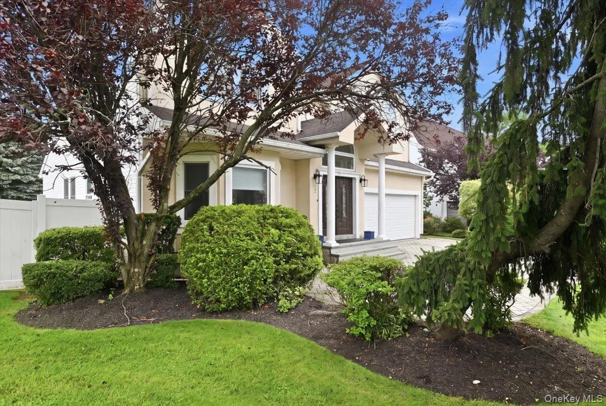 7 Laurel Lane, North Hempstead, NY, 4 Bedrooms Bedrooms, 8 Rooms Rooms,2 BathroomsBathrooms,Residential,For Rent,Laurel,0,1028873 7 Laurel Lane, North Hempstead, NY, 4 Bedrooms Bedrooms, 8 Rooms Rooms,2 BathroomsBathrooms,Residential,For Rent,Laurel,0,1028873