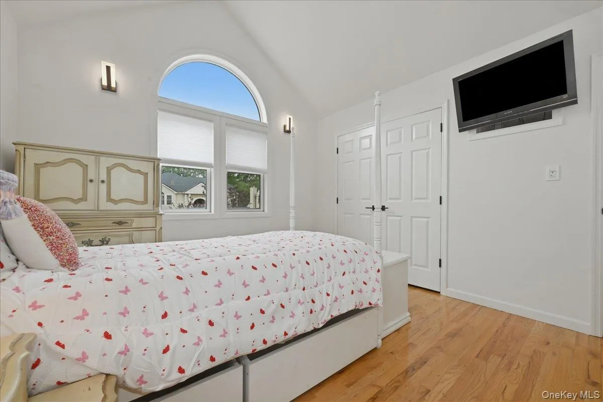 7 Laurel Lane, North Hempstead, NY, 4 Bedrooms Bedrooms, 8 Rooms Rooms,2 BathroomsBathrooms,Residential,For Rent,Laurel,0,1028873 7 Laurel Lane, North Hempstead, NY, 4 Bedrooms Bedrooms, 8 Rooms Rooms,2 BathroomsBathrooms,Residential,For Rent,Laurel,0,1028873