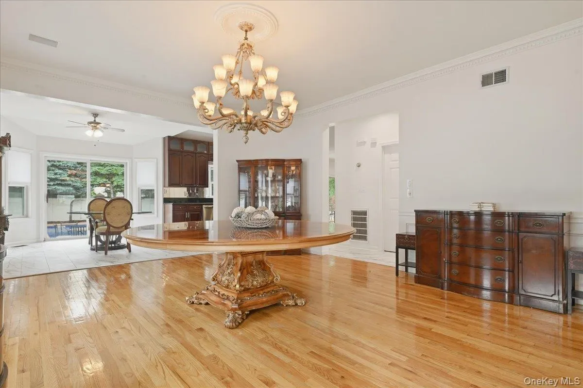 7 Laurel Lane, North Hempstead, NY, 4 Bedrooms Bedrooms, 8 Rooms Rooms,2 BathroomsBathrooms,Residential,For Rent,Laurel,0,1028873 7 Laurel Lane, North Hempstead, NY, 4 Bedrooms Bedrooms, 8 Rooms Rooms,2 BathroomsBathrooms,Residential,For Rent,Laurel,0,1028873