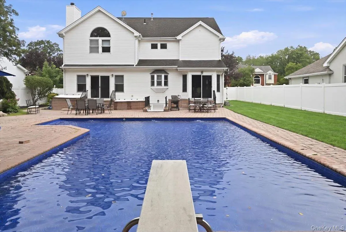 7 Laurel Lane, North Hempstead, NY, 4 Bedrooms Bedrooms, 8 Rooms Rooms,2 BathroomsBathrooms,Residential,For Rent,Laurel,0,1028873 7 Laurel Lane, North Hempstead, NY, 4 Bedrooms Bedrooms, 8 Rooms Rooms,2 BathroomsBathrooms,Residential,For Rent,Laurel,0,1028873