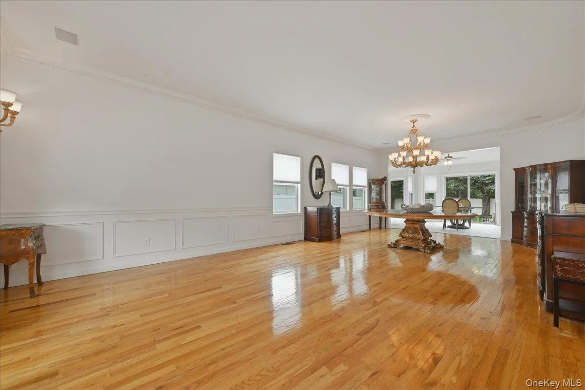 7 Laurel Lane, North Hempstead, NY, 4 Bedrooms Bedrooms, 8 Rooms Rooms,2 BathroomsBathrooms,Residential,For Rent,Laurel,0,1028873 7 Laurel Lane, North Hempstead, NY, 4 Bedrooms Bedrooms, 8 Rooms Rooms,2 BathroomsBathrooms,Residential,For Rent,Laurel,0,1028873