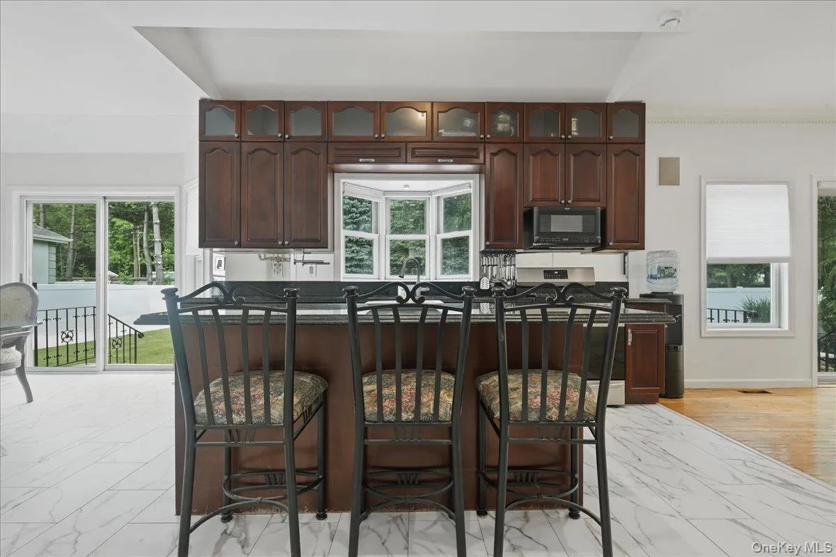 7 Laurel Lane, North Hempstead, NY, 4 Bedrooms Bedrooms, 8 Rooms Rooms,2 BathroomsBathrooms,Residential,For Rent,Laurel,0,1028873 7 Laurel Lane, North Hempstead, NY, 4 Bedrooms Bedrooms, 8 Rooms Rooms,2 BathroomsBathrooms,Residential,For Rent,Laurel,0,1028873