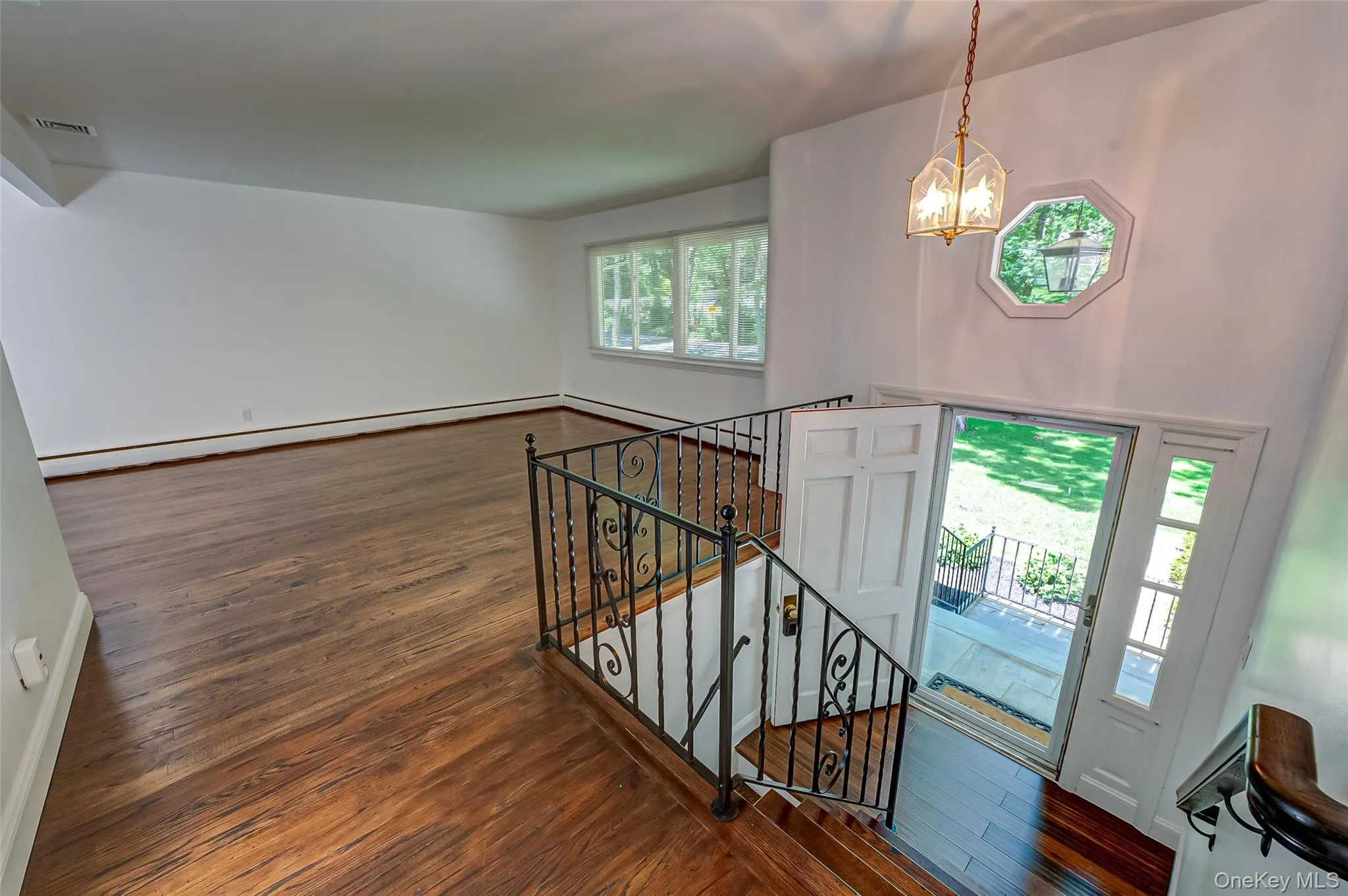 26 Valleywood Road, Smithtown, NY, 4 Bedrooms Bedrooms, 8 Rooms Rooms,2 BathroomsBathrooms,Residential Lease,For Rent,Valleywood,0,1028874 26 Valleywood Road, Smithtown, NY, 4 Bedrooms Bedrooms, 8 Rooms Rooms,2 BathroomsBathrooms,Residential Lease,For Rent,Valleywood,0,1028874