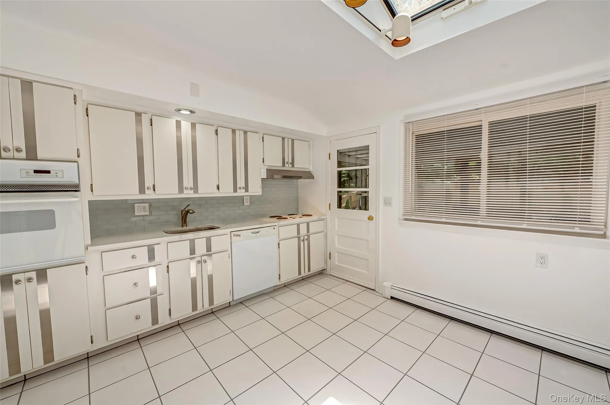 26 Valleywood Road, Smithtown, NY, 4 Bedrooms Bedrooms, 8 Rooms Rooms,2 BathroomsBathrooms,Residential Lease,For Rent,Valleywood,0,1028874 26 Valleywood Road, Smithtown, NY, 4 Bedrooms Bedrooms, 8 Rooms Rooms,2 BathroomsBathrooms,Residential Lease,For Rent,Valleywood,0,1028874