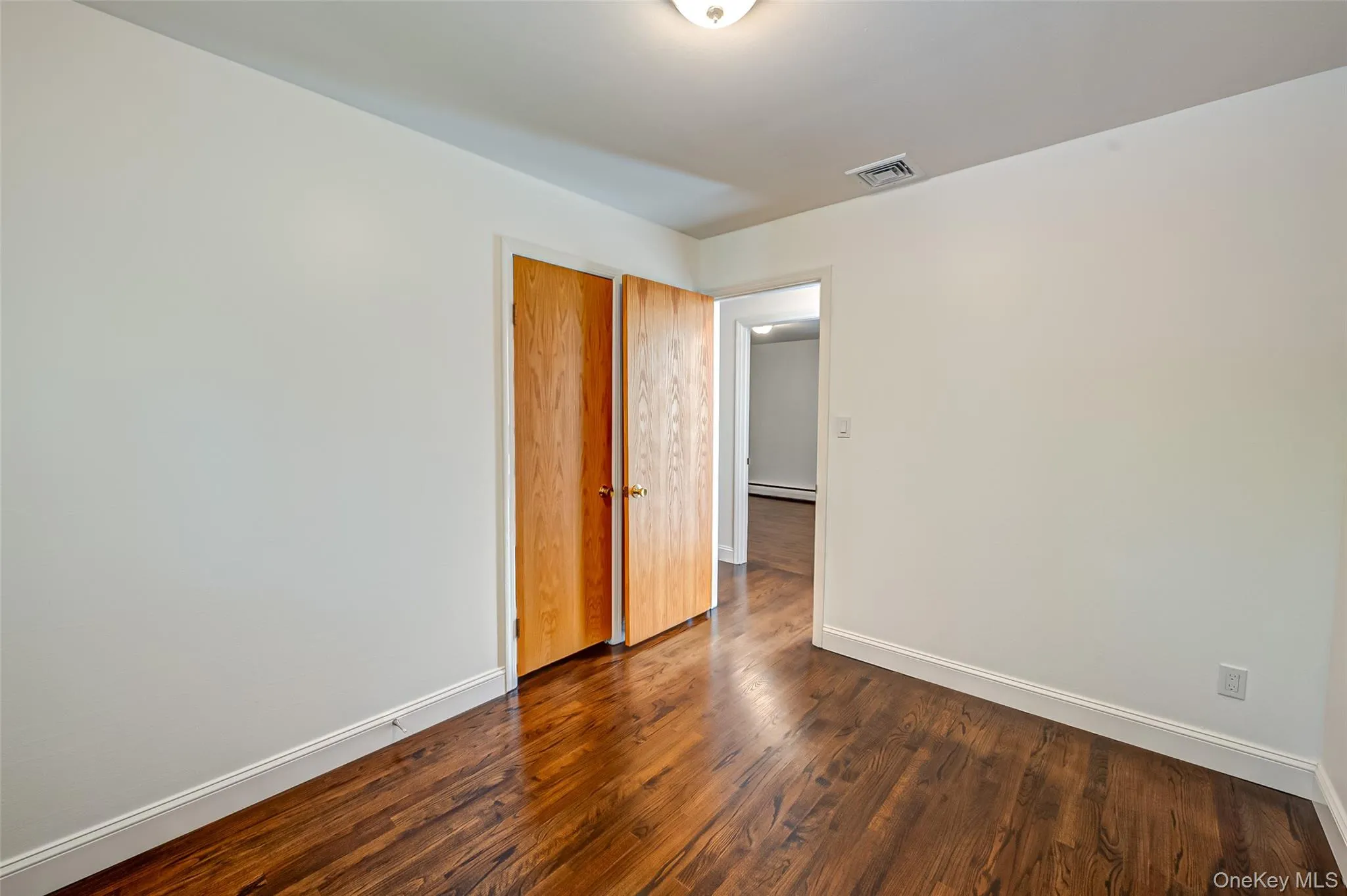 26 Valleywood Road, Smithtown, NY, 4 Bedrooms Bedrooms, 8 Rooms Rooms,2 BathroomsBathrooms,Residential Lease,For Rent,Valleywood,0,1028874 26 Valleywood Road, Smithtown, NY, 4 Bedrooms Bedrooms, 8 Rooms Rooms,2 BathroomsBathrooms,Residential Lease,For Rent,Valleywood,0,1028874