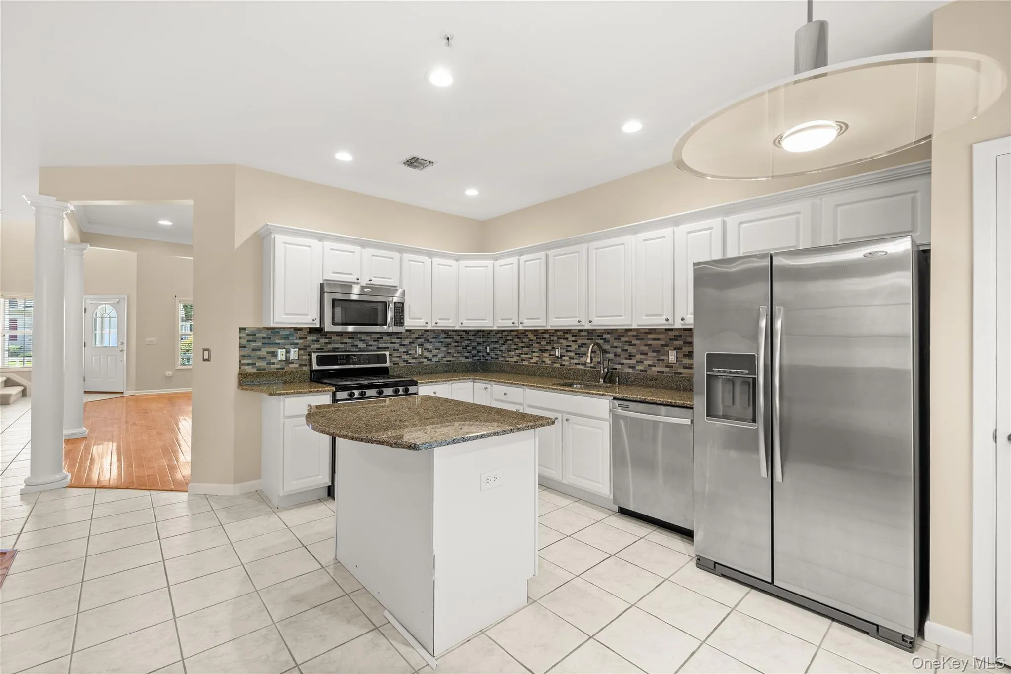 54 Meadow Pond Circle, Brookhaven, NY, 3 Bedrooms Bedrooms, 7 Rooms Rooms,2 BathroomsBathrooms,Residential,For Rent,Meadow Pond,0,1028876 54 Meadow Pond Circle, Brookhaven, NY, 3 Bedrooms Bedrooms, 7 Rooms Rooms,2 BathroomsBathrooms,Residential,For Rent,Meadow Pond,0,1028876