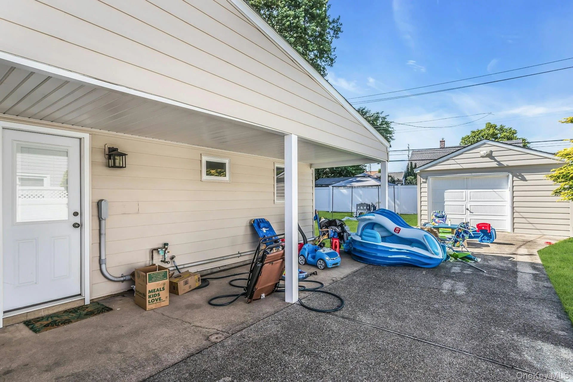 51 Butternut Lane, Hempstead, NY, 3 Bedrooms Bedrooms, 7 Rooms Rooms,1 BathroomBathrooms,Residential,For Rent,Butternut,0,1028890 51 Butternut Lane, Hempstead, NY, 3 Bedrooms Bedrooms, 7 Rooms Rooms,1 BathroomBathrooms,Residential,For Rent,Butternut,0,1028890