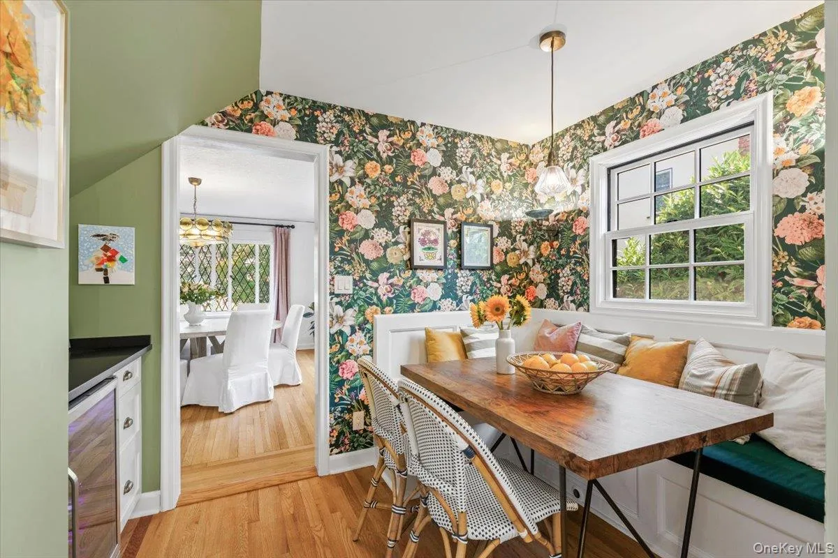 33 Maple Hill Drive, Mamaroneck, NY, 3 Bedrooms Bedrooms, 6 Rooms Rooms,2 BathroomsBathrooms,Residential,For Rent,Maple Hill,0,1028891 33 Maple Hill Drive, Mamaroneck, NY, 3 Bedrooms Bedrooms, 6 Rooms Rooms,2 BathroomsBathrooms,Residential,For Rent,Maple Hill,0,1028891