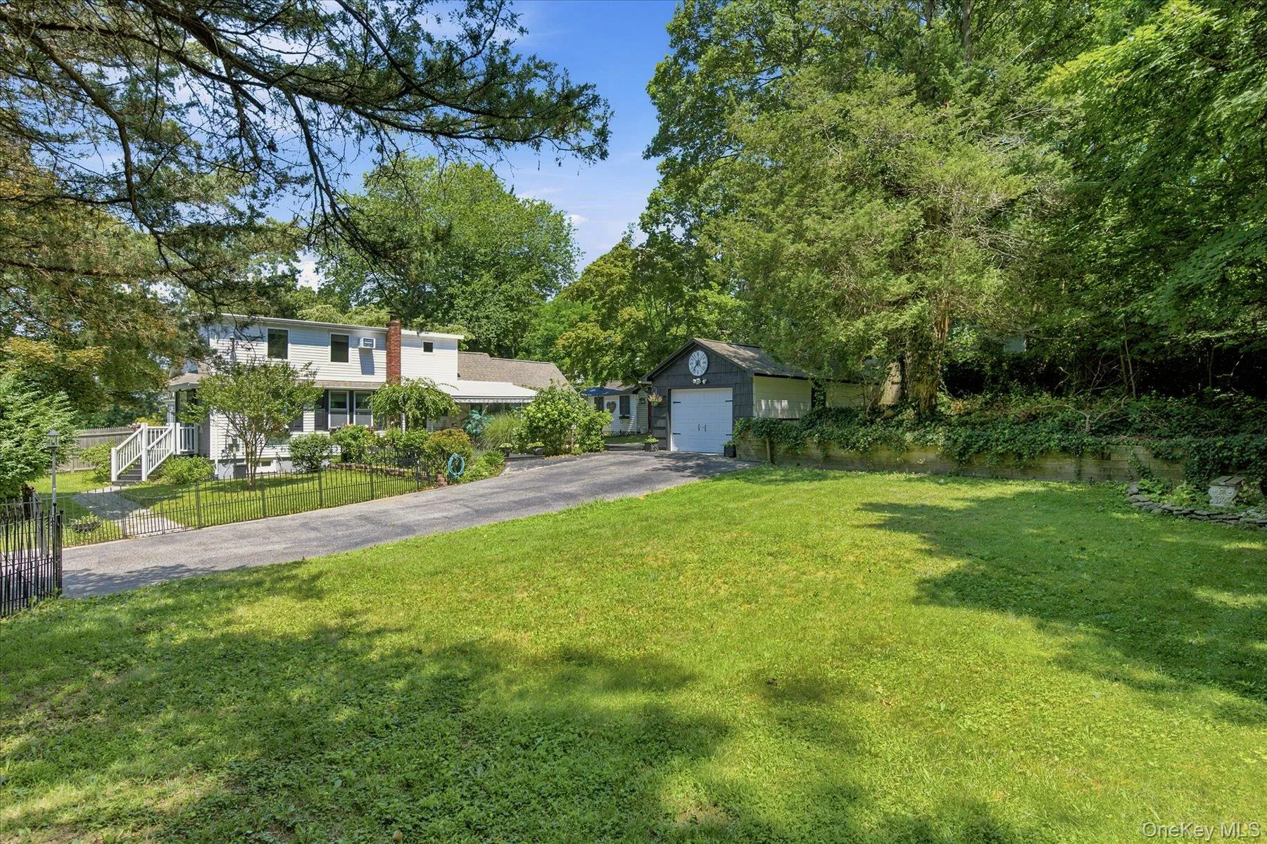 88 Cherry Road, Brookhaven, NY, 3 Bedrooms Bedrooms, 9 Rooms Rooms,2 BathroomsBathrooms,Residential,For Rent,Cherry,0,1028893 88 Cherry Road, Brookhaven, NY, 3 Bedrooms Bedrooms, 9 Rooms Rooms,2 BathroomsBathrooms,Residential,For Rent,Cherry,0,1028893