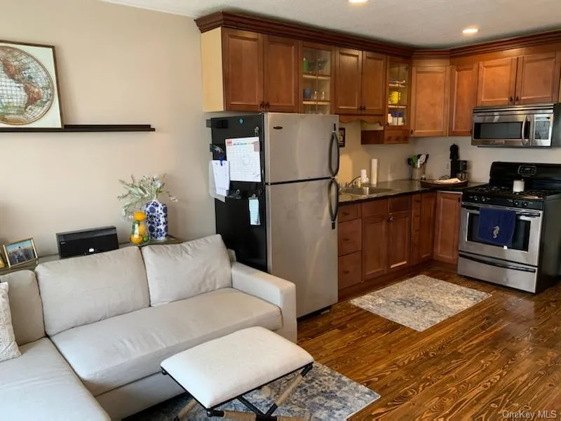 65 Broadway, Long Beach, NY, 1 Bedroom Bedrooms, 3 Rooms Rooms,1 BathroomBathrooms,Residential Lease,For Rent,Broadway,0,1028894 65 Broadway, Long Beach, NY, 1 Bedroom Bedrooms, 3 Rooms Rooms,1 BathroomBathrooms,Residential Lease,For Rent,Broadway,0,1028894