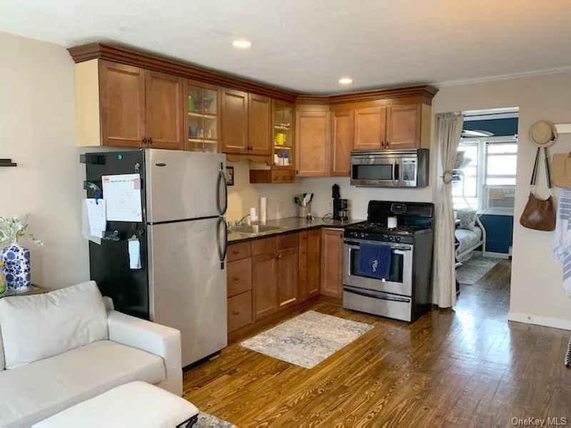 65 Broadway, Long Beach, NY, 1 Bedroom Bedrooms, 2 Room Rooms,1 BathroomBathrooms,Residential Lease,For Rent,Broadway,0,1028894 65 Broadway, Long Beach, NY, 1 Bedroom Bedrooms, 2 Room Rooms,1 BathroomBathrooms,Residential Lease,For Rent,Broadway,0,1028894
